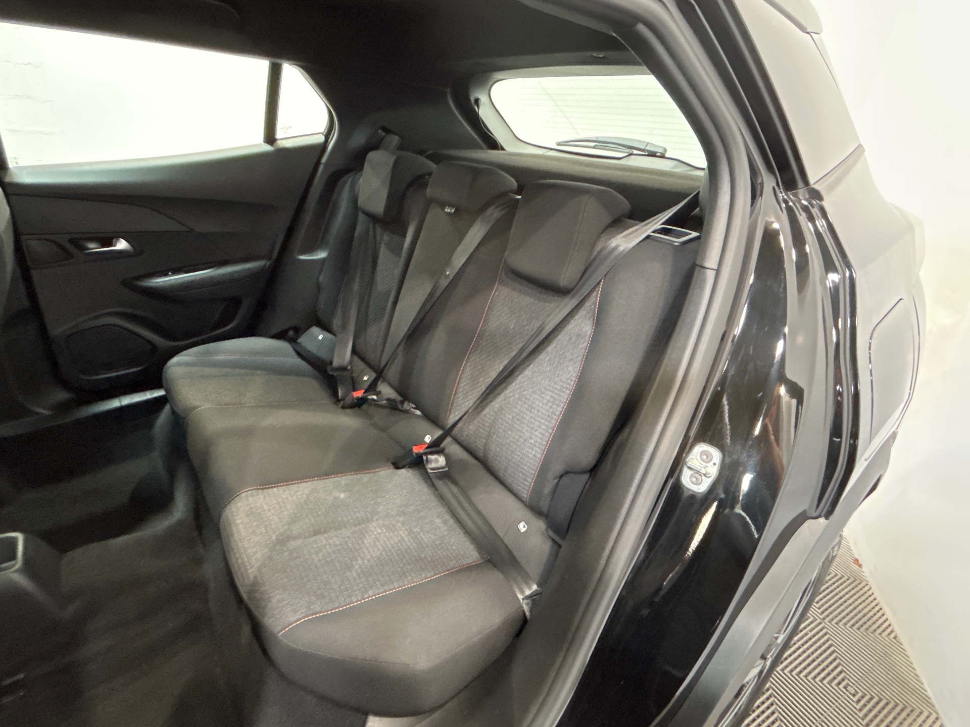 PEUGEOT 2008 Hybrid 145 e-DCS6 Style