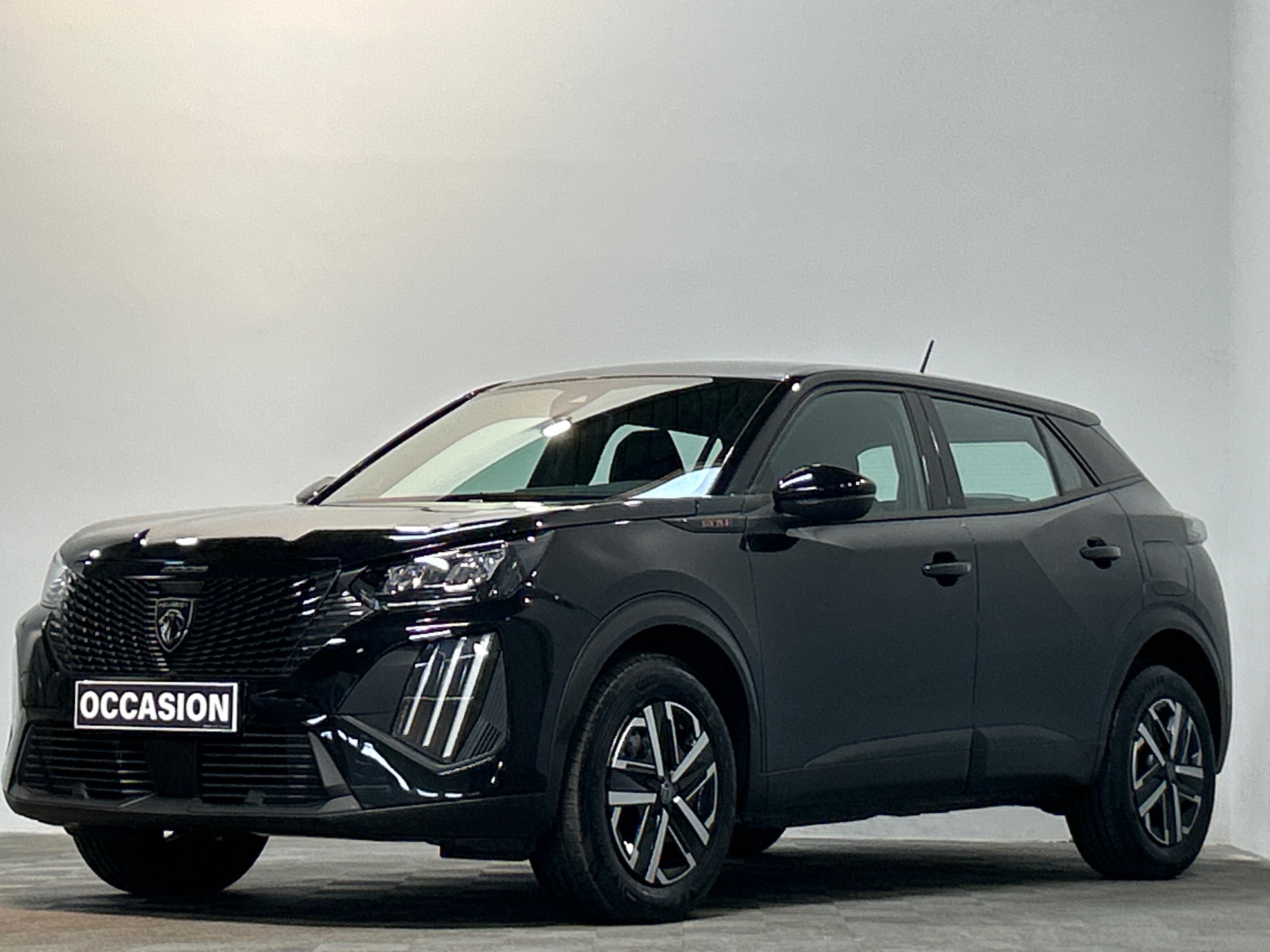 PEUGEOT 2008 Hybrid 145 e-DCS6 Style