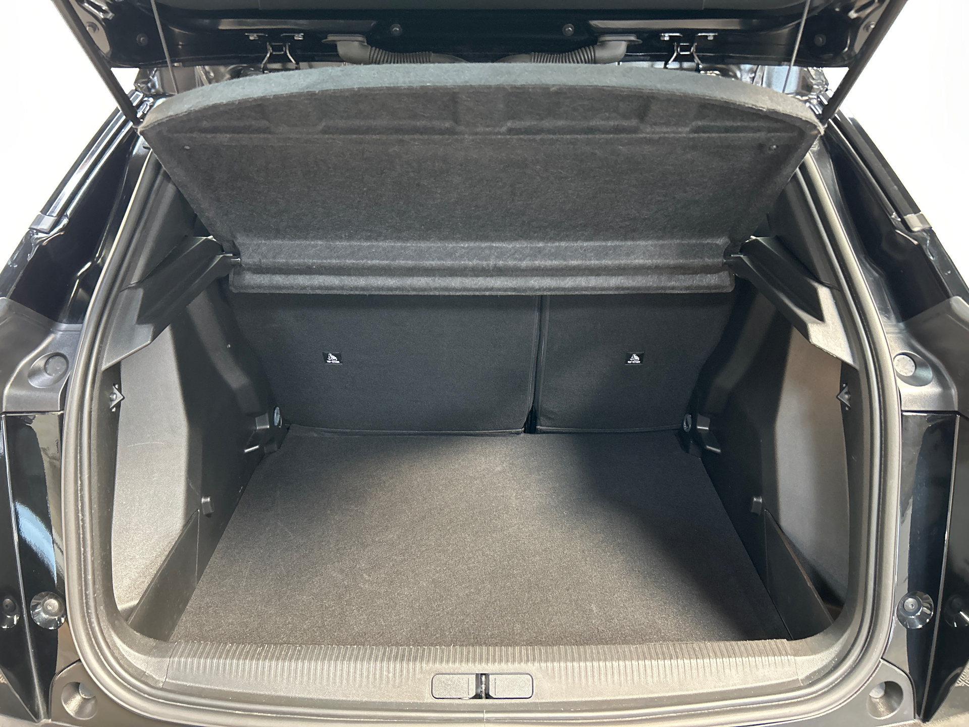 PEUGEOT 2008 Hybrid 145 e-DCS6 Style