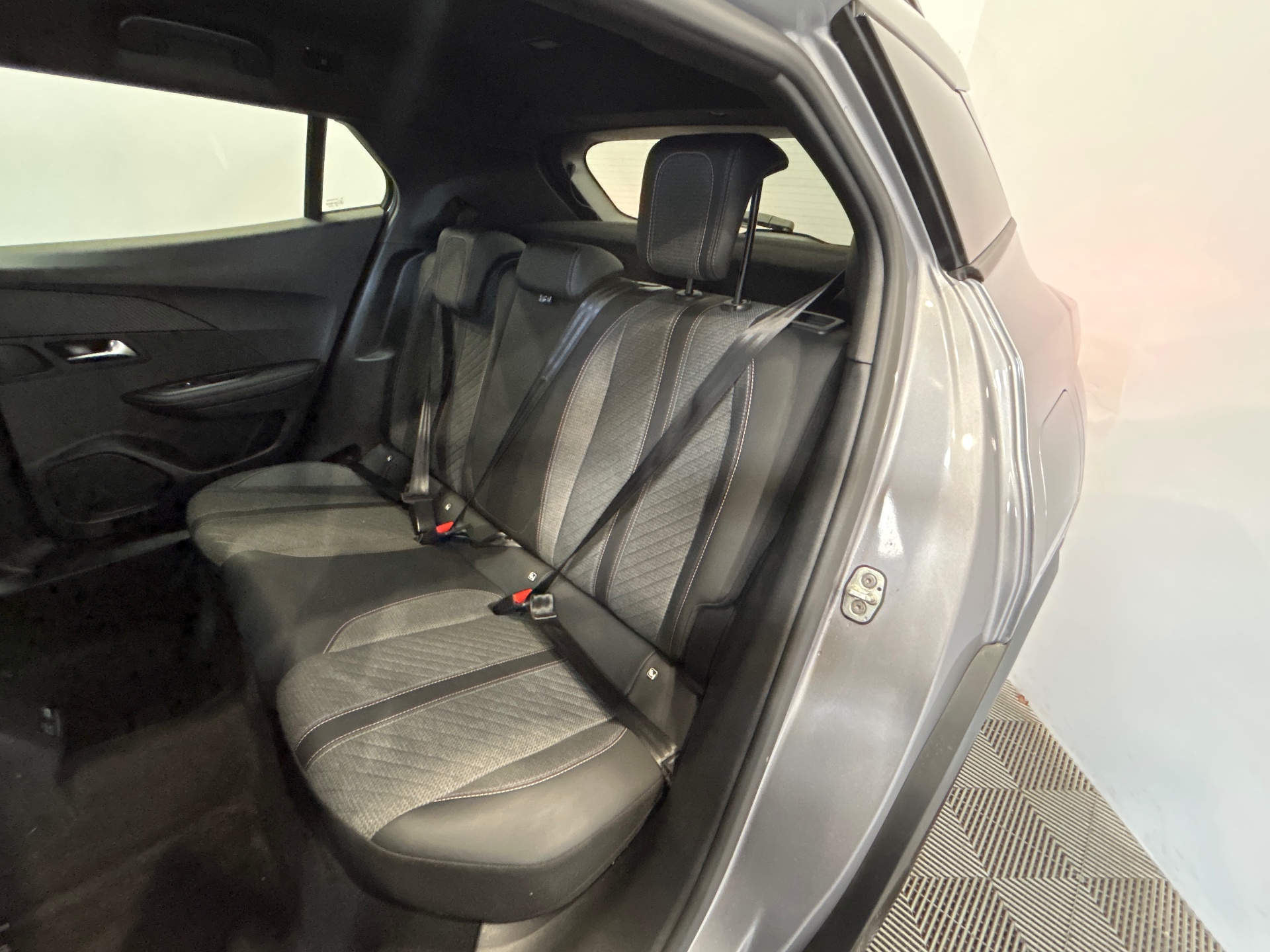 PEUGEOT 2008 130 S&S EAT8 Allure