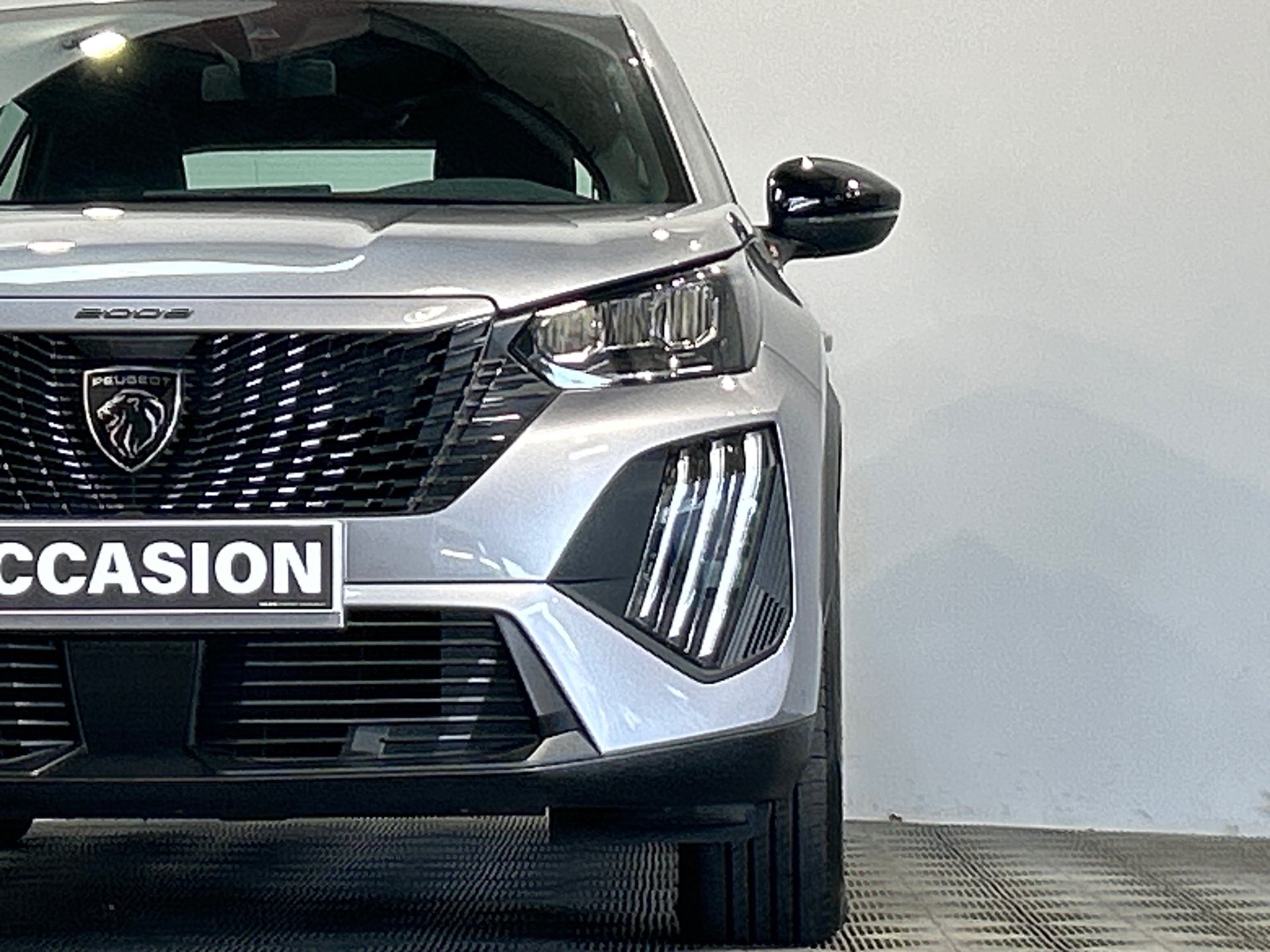 PEUGEOT 2008 Hybrid 145 e-DCS6 Style