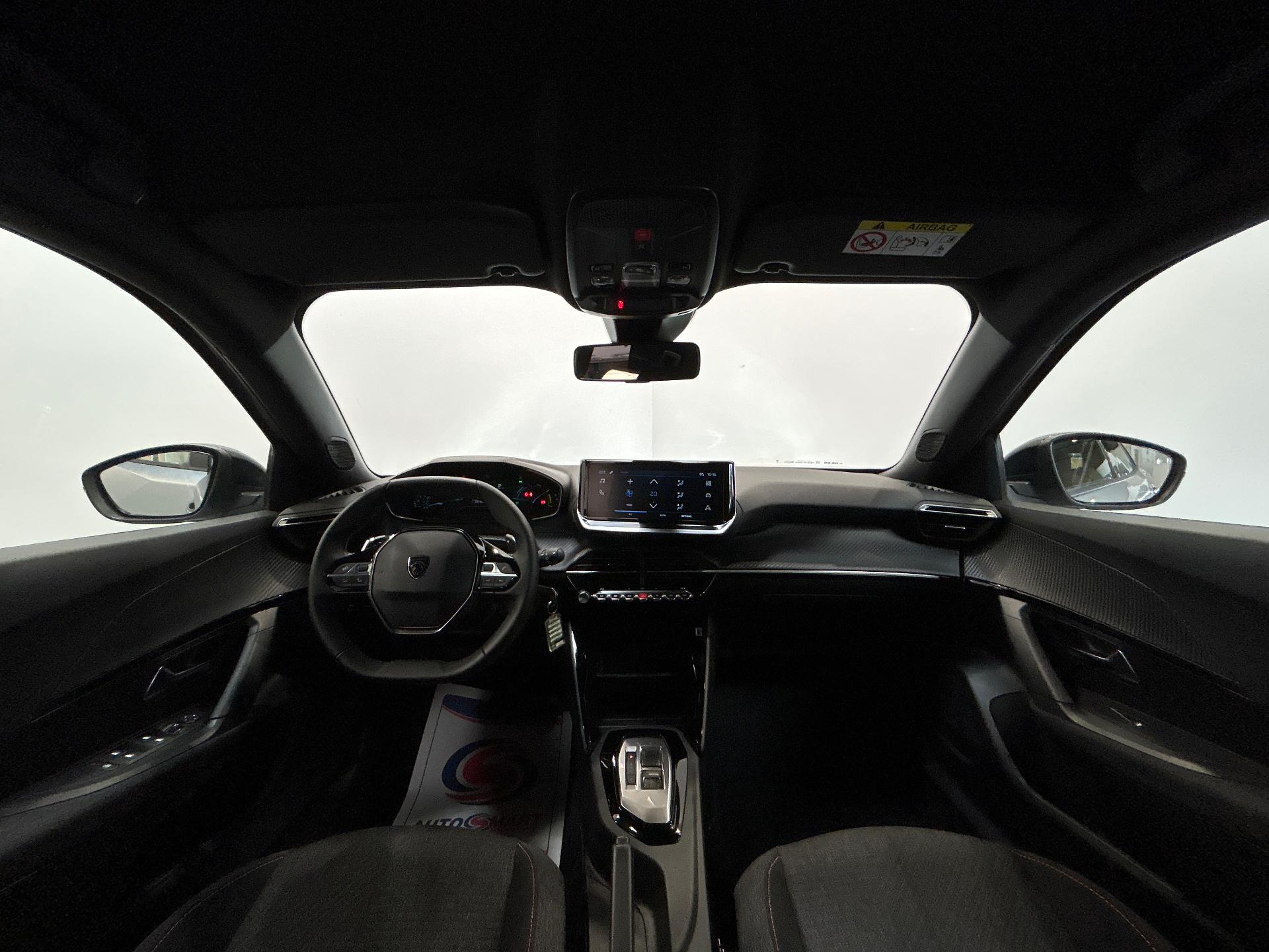 PEUGEOT 2008 Hybrid 145 e-DCS6 Style