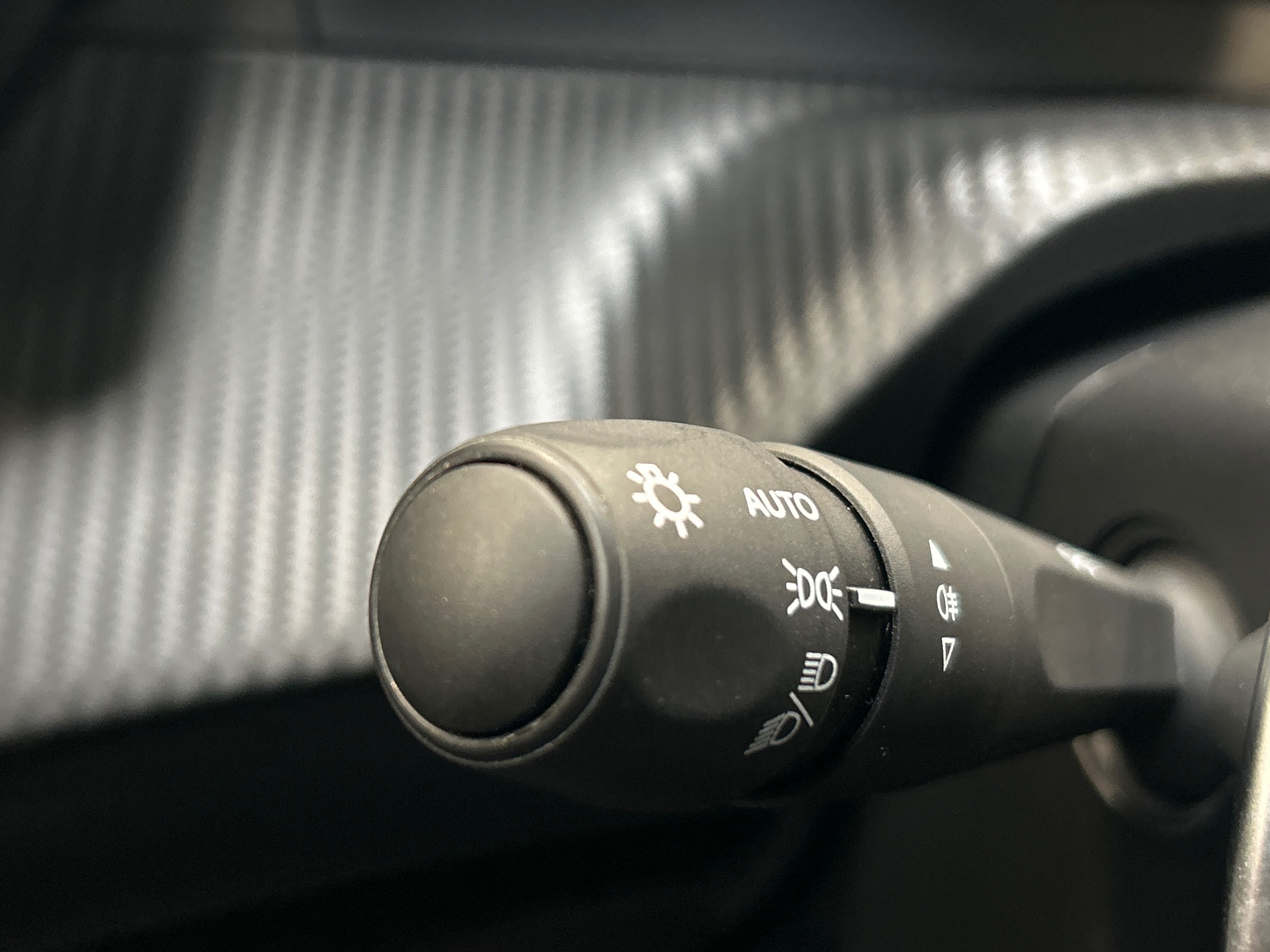PEUGEOT 2008 Hybrid 145 e-DCS6 Style