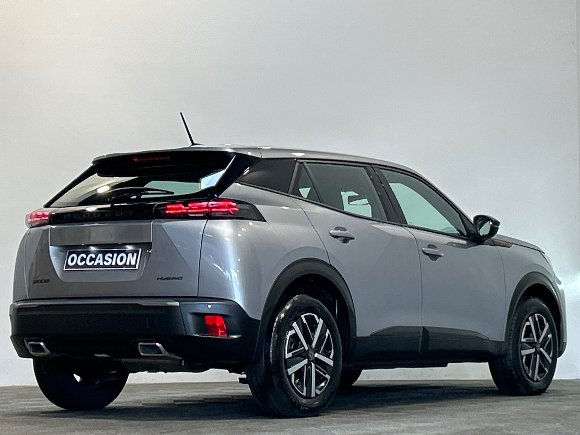 PEUGEOT 2008 Hybrid 145 e-DCS6 Style