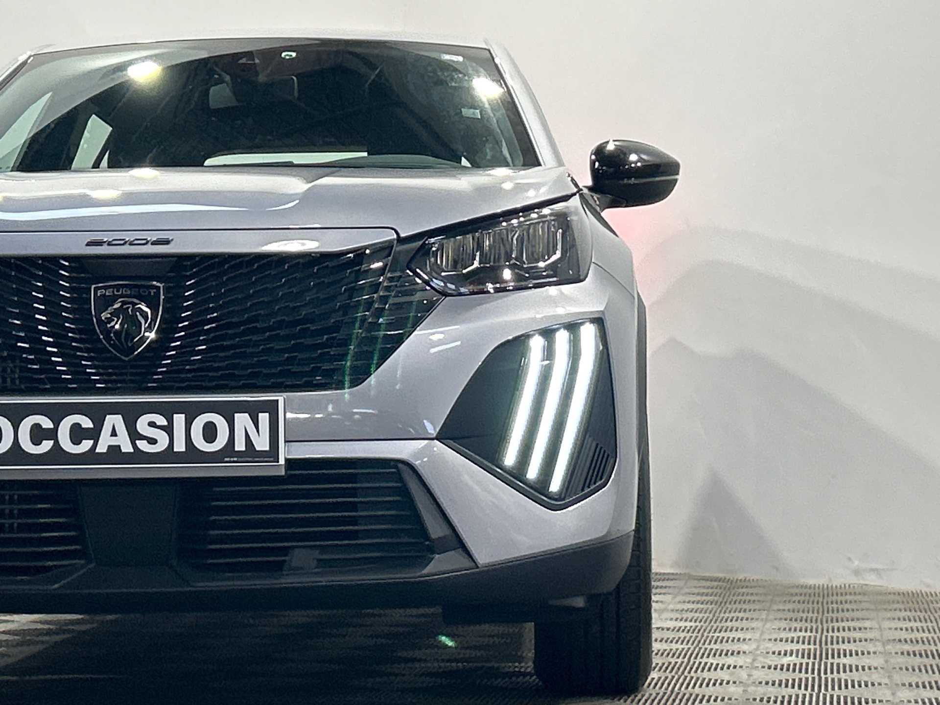 PEUGEOT 2008 Hybrid 145 e-DCS6 Style