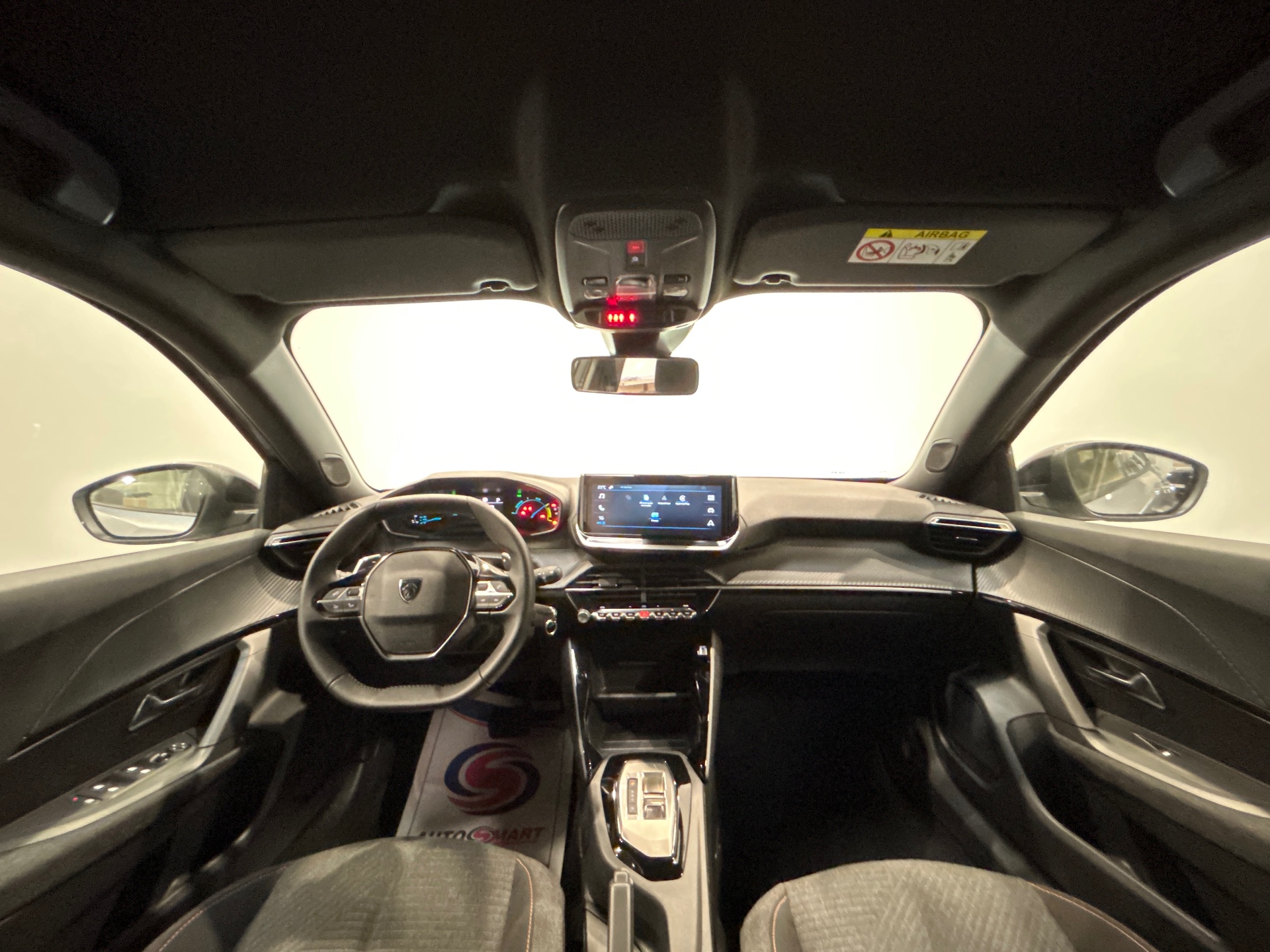 PEUGEOT 2008 Hybrid 145 e-DCS6 Style
