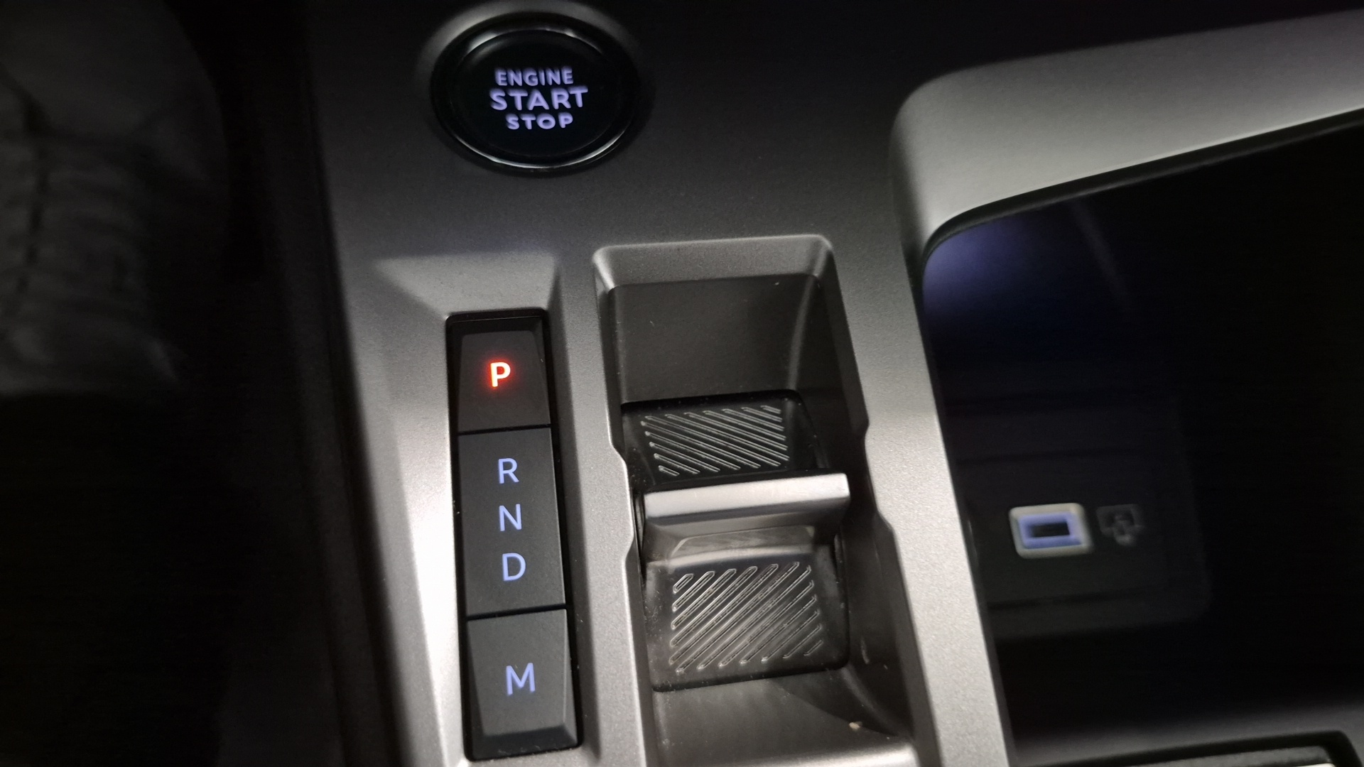 PEUGEOT 408 Hybrid 145 e-DCS6 Allure