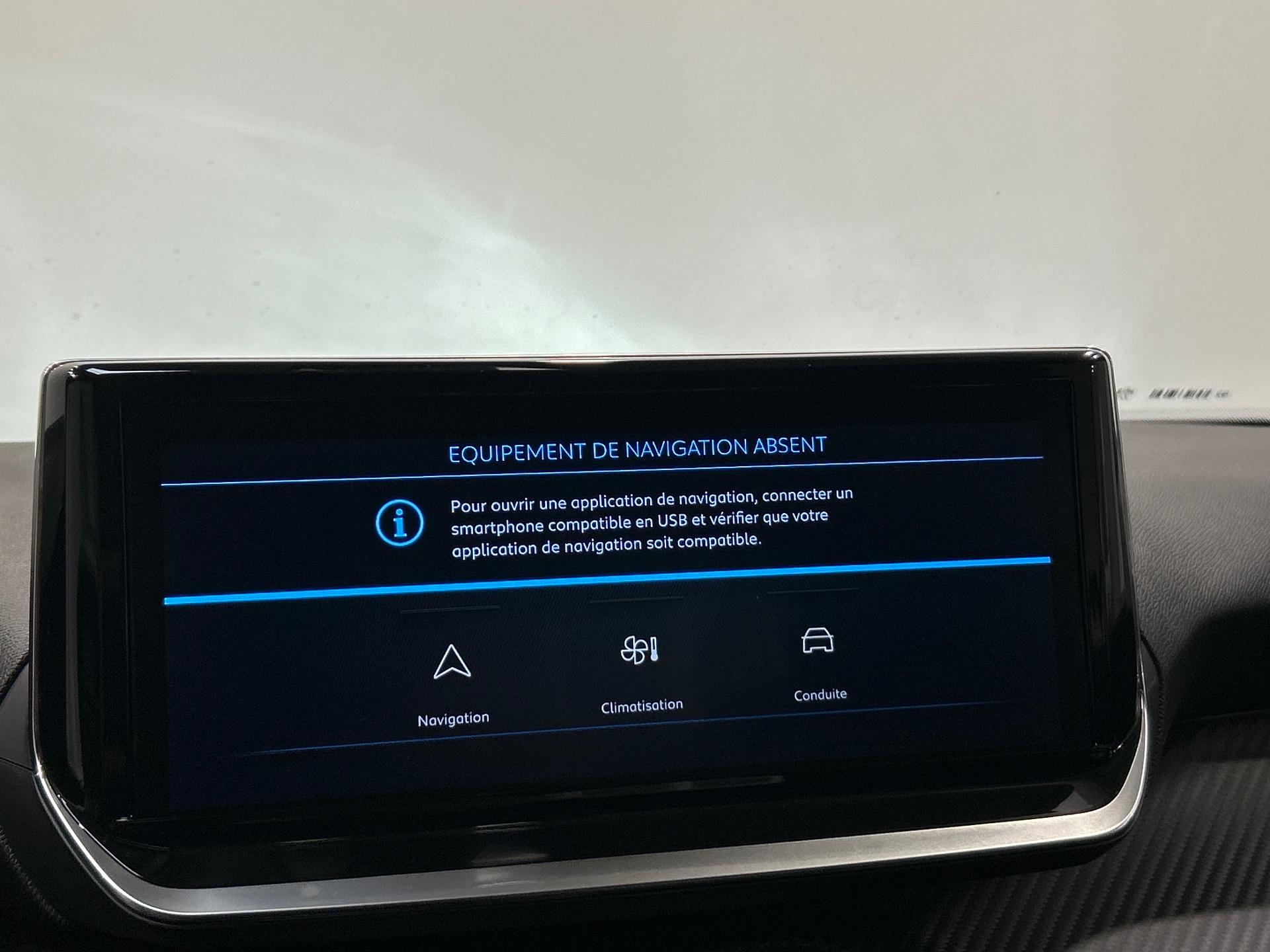 PEUGEOT 2008 Hybrid 145 e-DCS6 Style