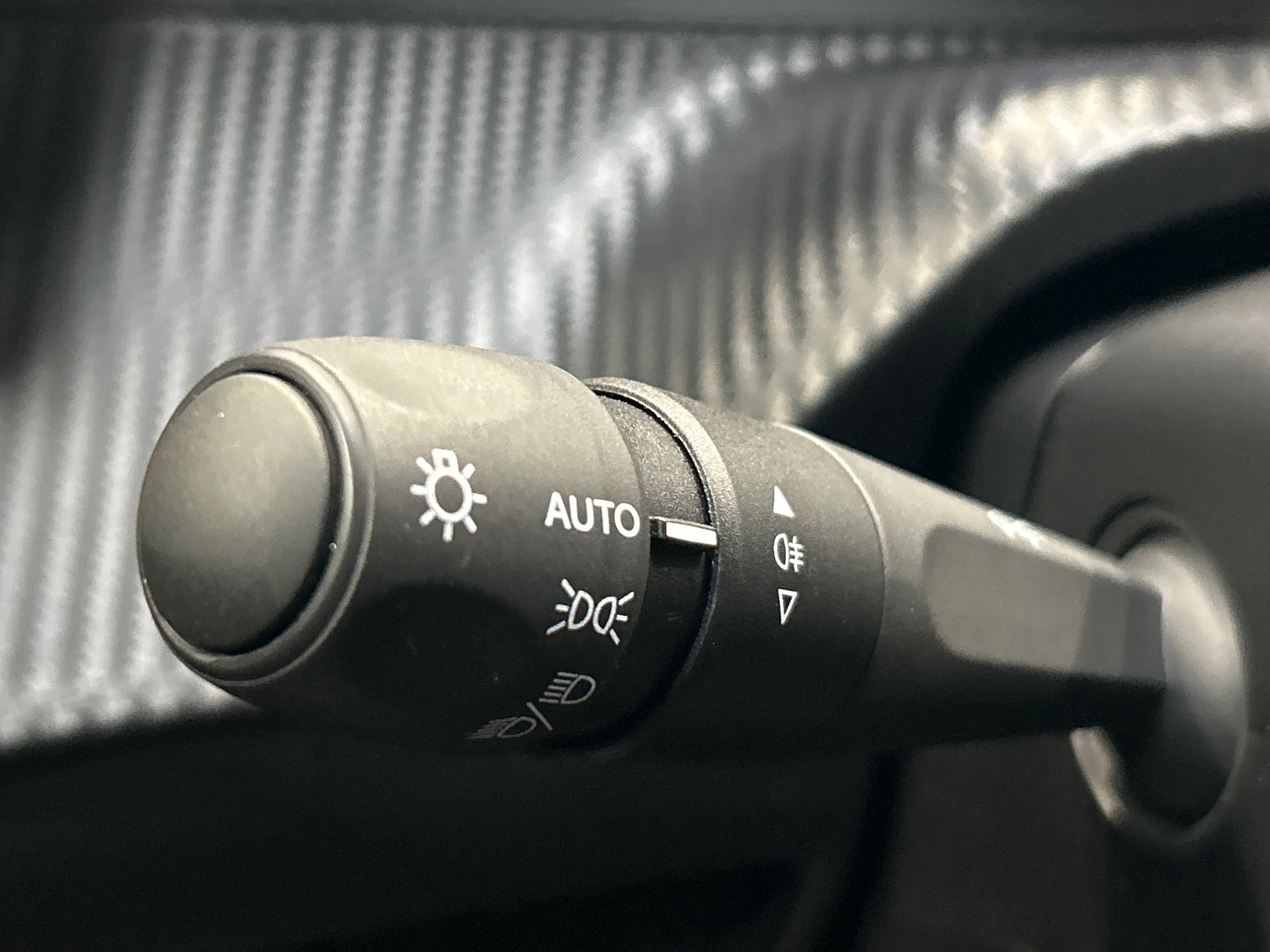 PEUGEOT 2008 100 S&S BVM6 Allure
