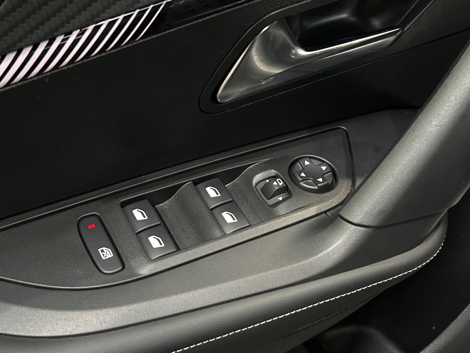 PEUGEOT 2008 100 S&S BVM6 Allure
