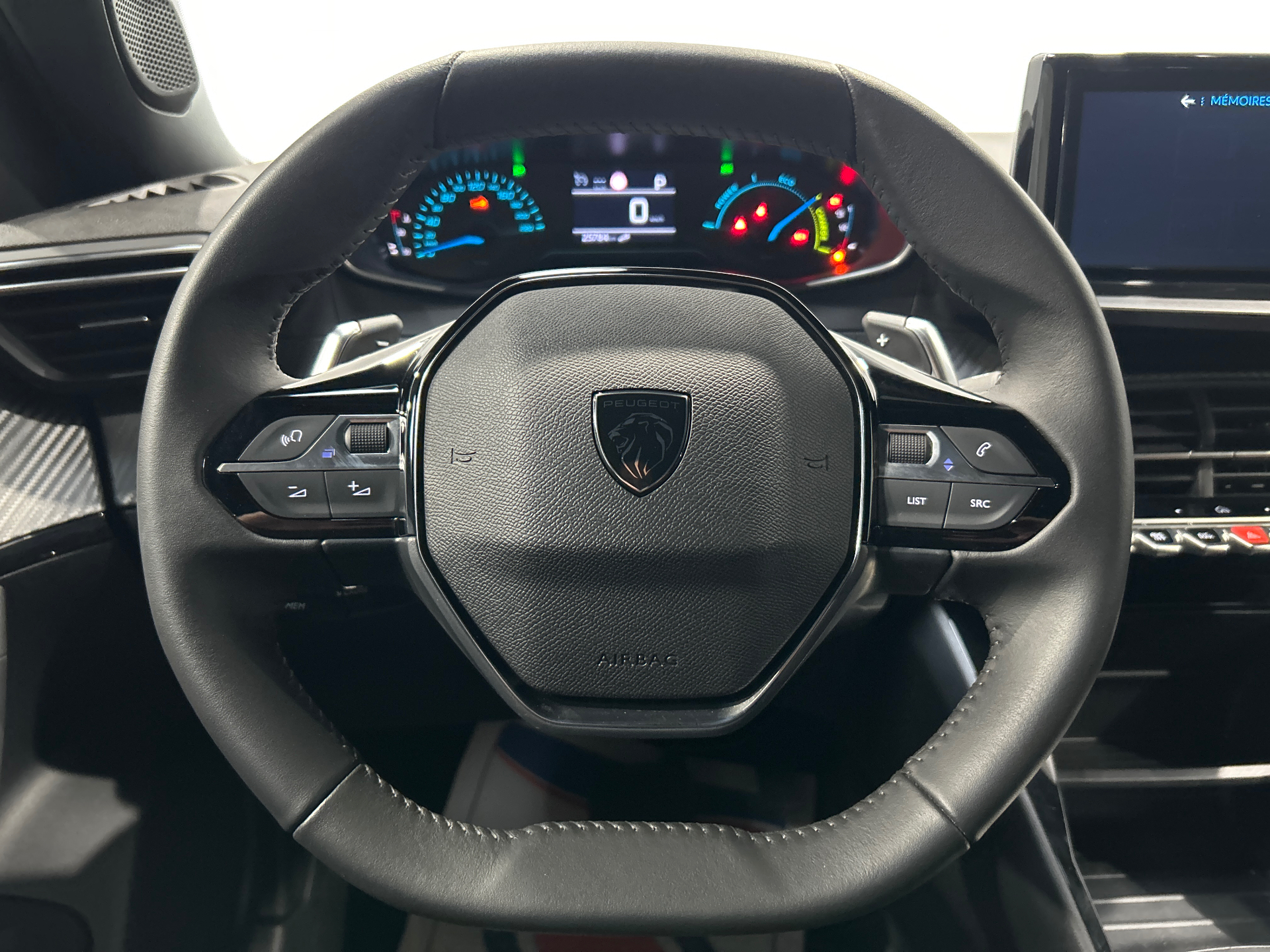 PEUGEOT 2008 Hybrid 145 e-DCS6 Style