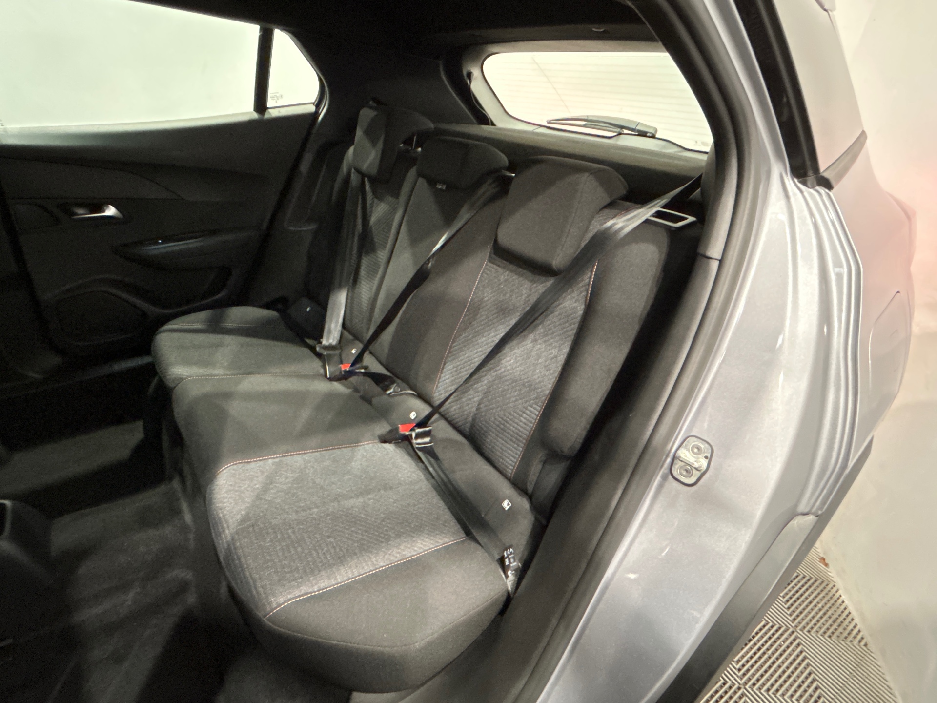 PEUGEOT 2008 Hybrid 145 e-DCS6 Style