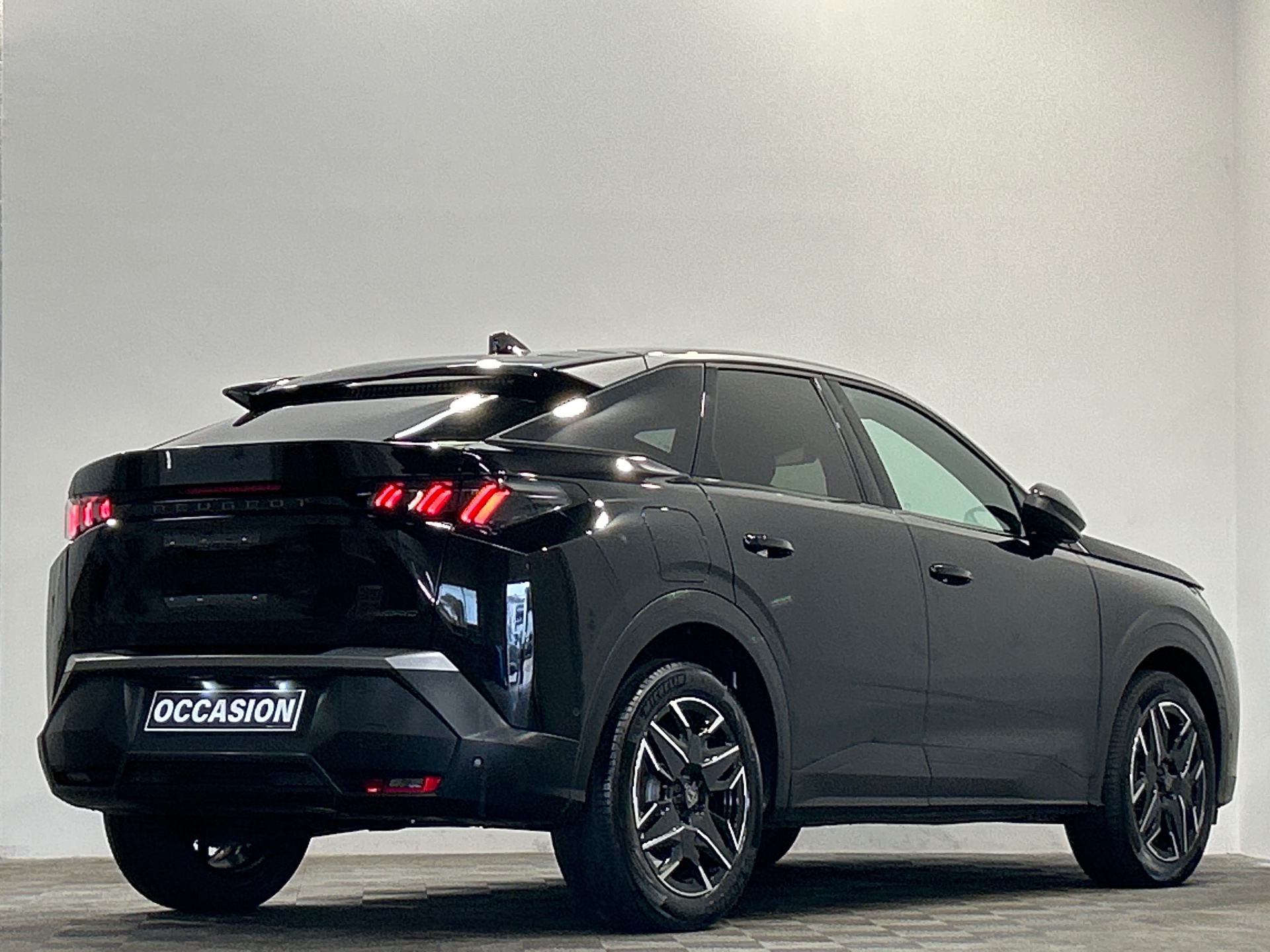 PEUGEOT 3008 Hybrid 145 e-DCS6 Allure