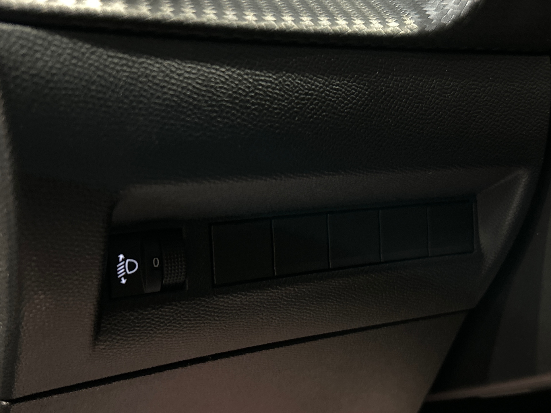 PEUGEOT 2008 Hybrid 145 e-DCS6 Style