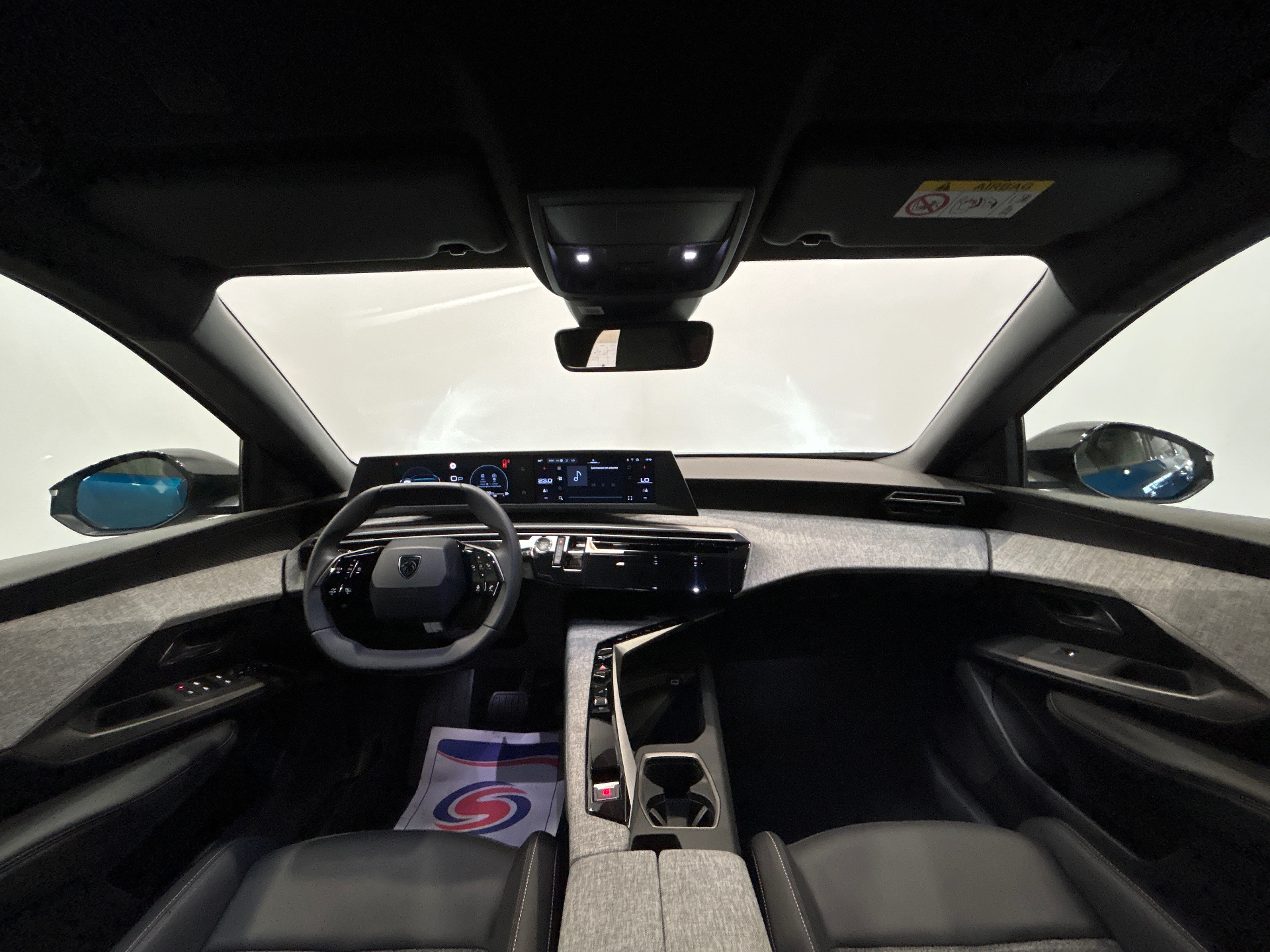 PEUGEOT 5008 Hybrid 145 ch e-DCS6 Allure