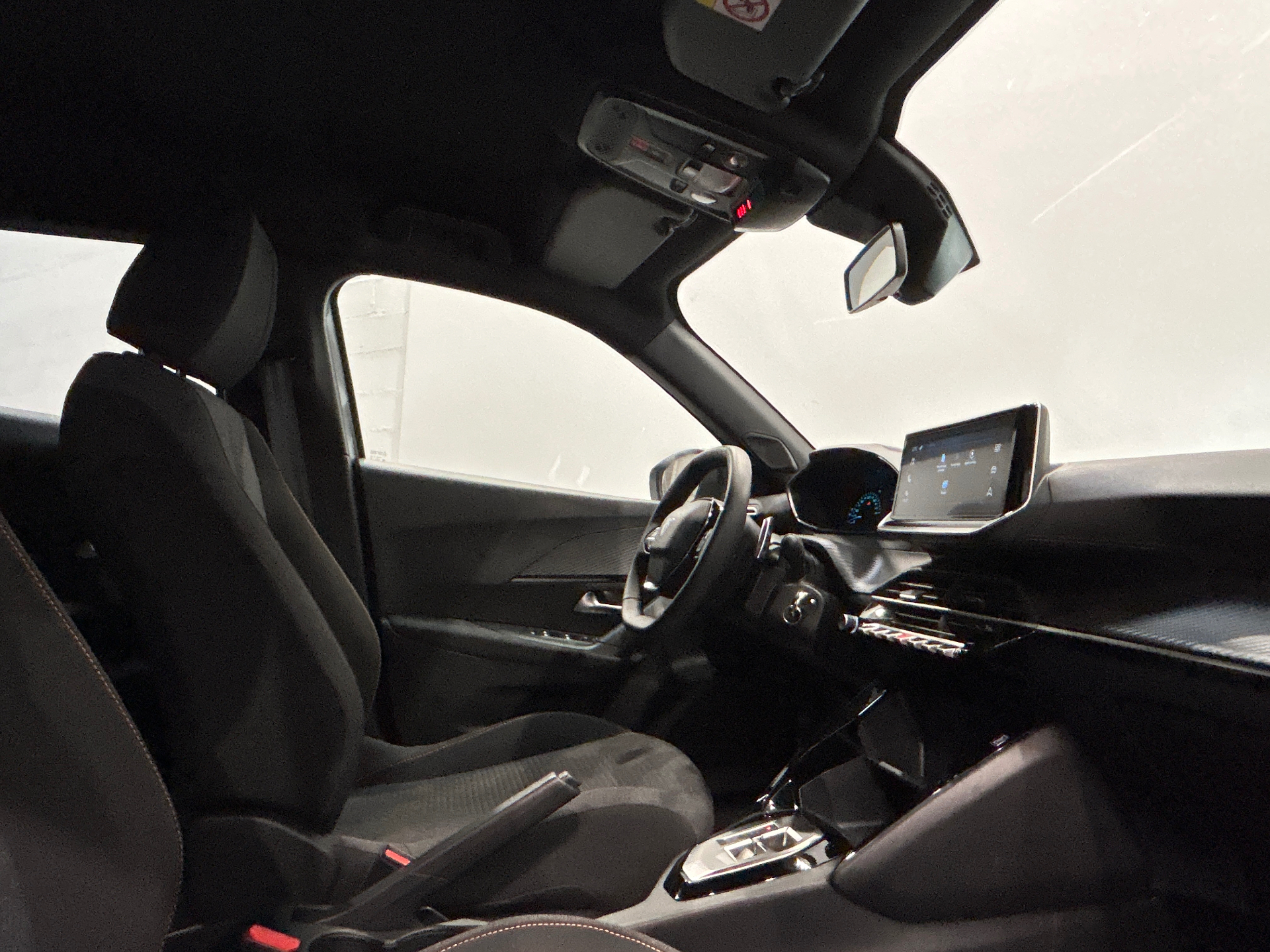 PEUGEOT 2008 Hybrid 145 e-DCS6 Style