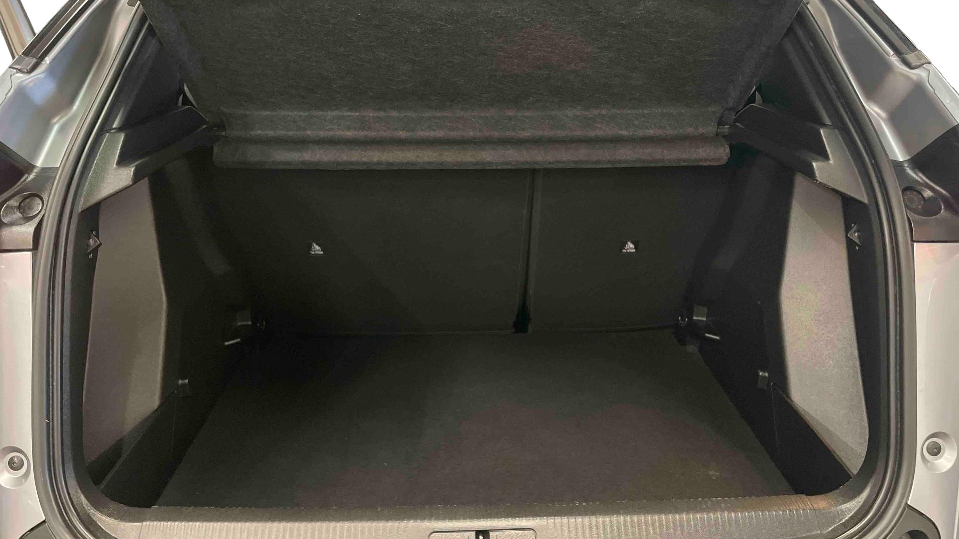 PEUGEOT 2008 Hybrid 145 e-DCS6 Style