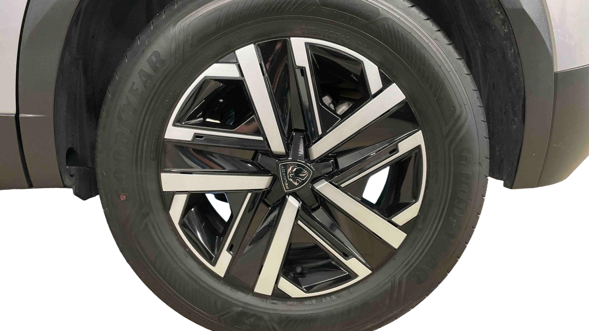 PEUGEOT 2008 Hybrid 145 e-DCS6 Style