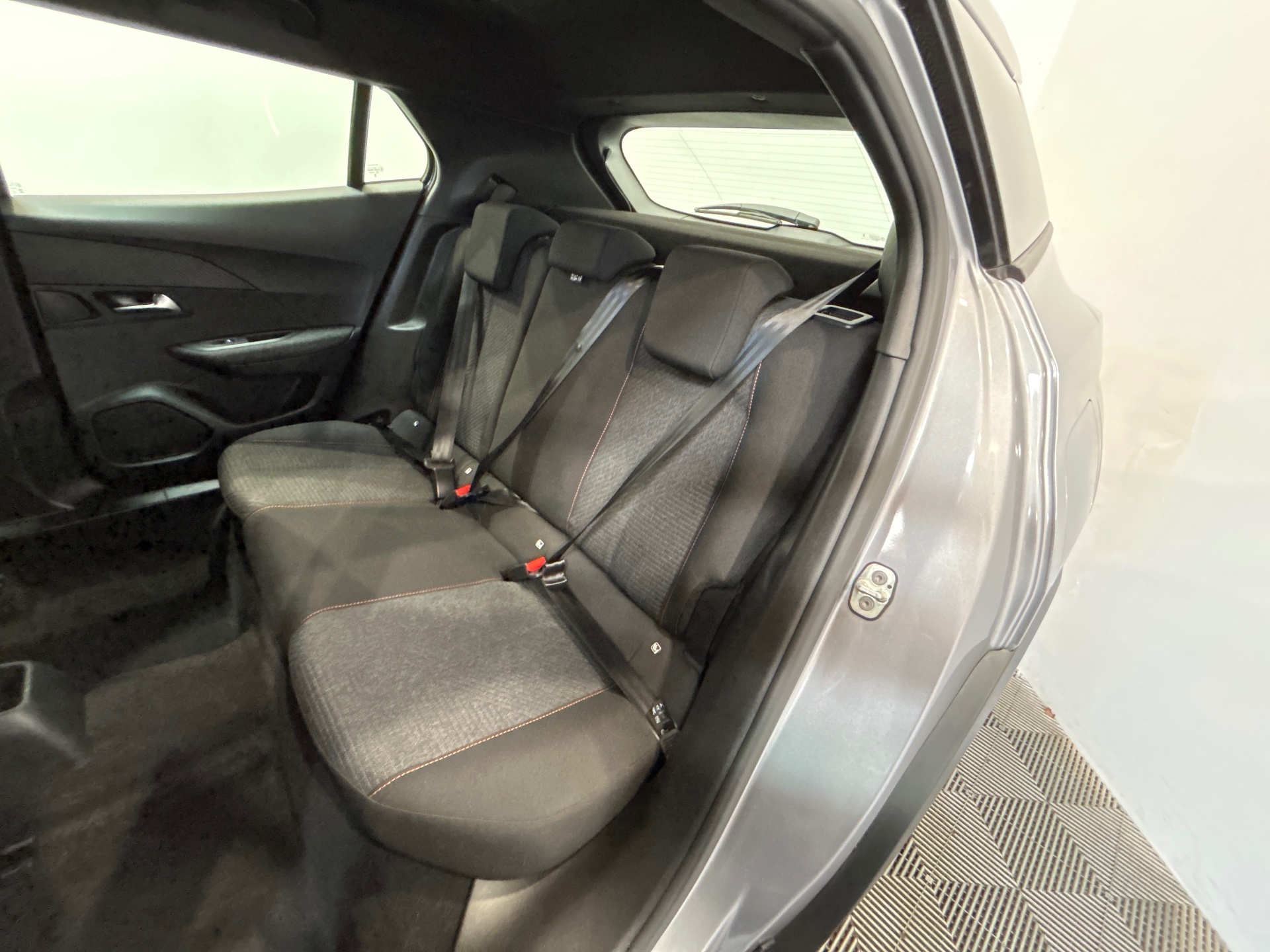 PEUGEOT 2008 Hybrid 145 e-DCS6 Style