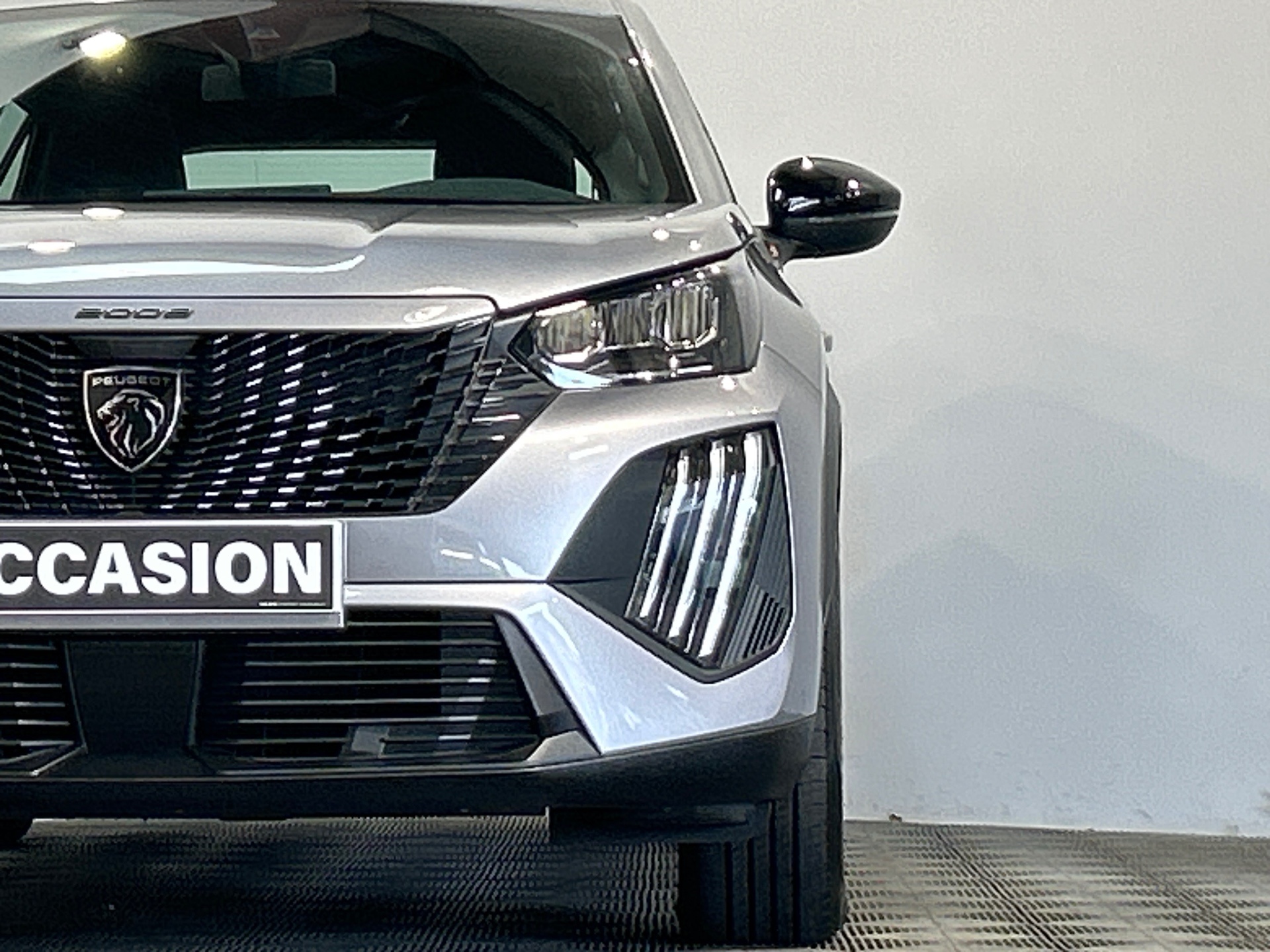 PEUGEOT 2008 Hybrid 145 e-DCS6 Style