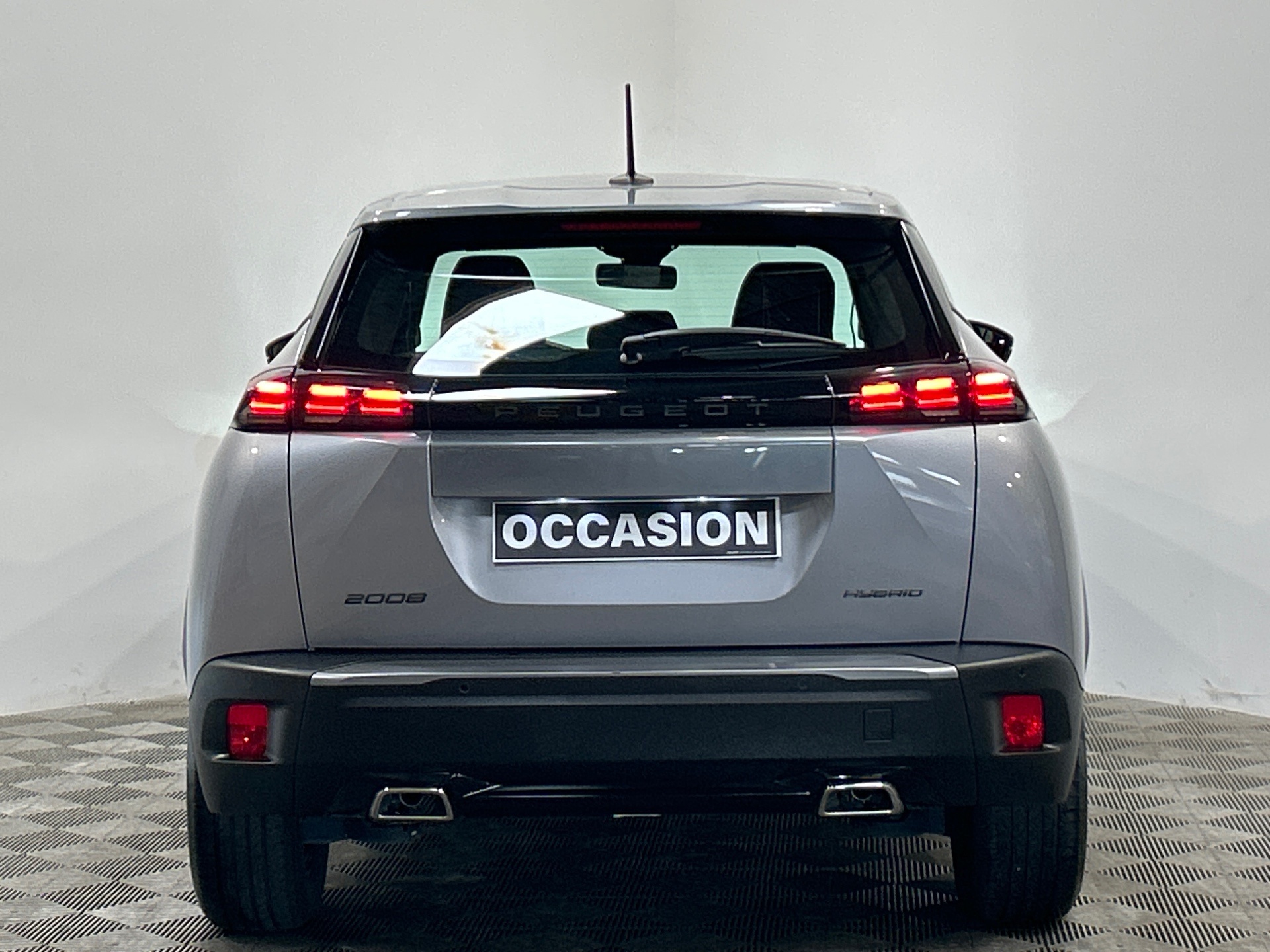 PEUGEOT 2008 Hybrid 145 e-DCS6 Style