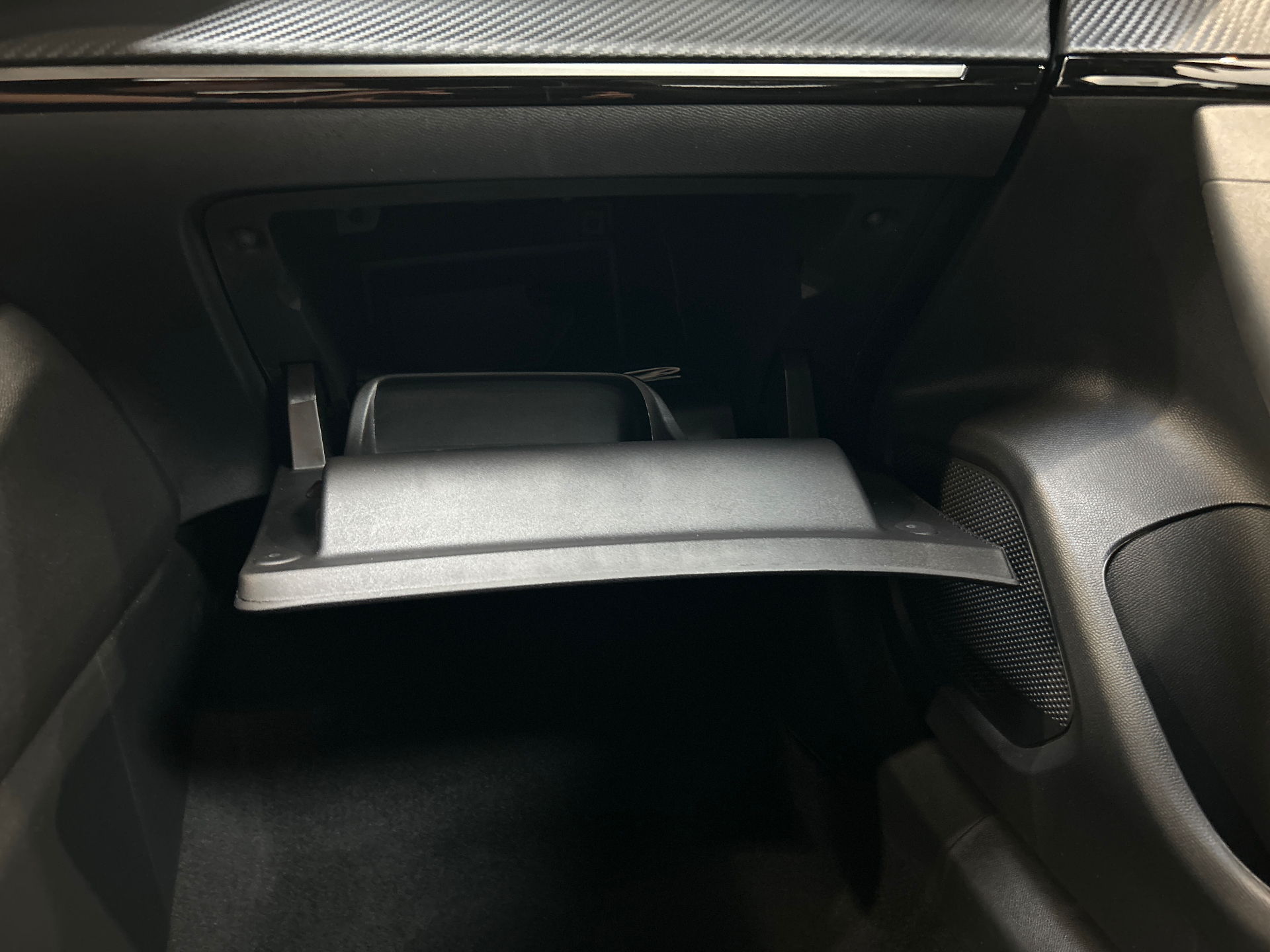 PEUGEOT 2008 Hybrid 145 e-DCS6 Style