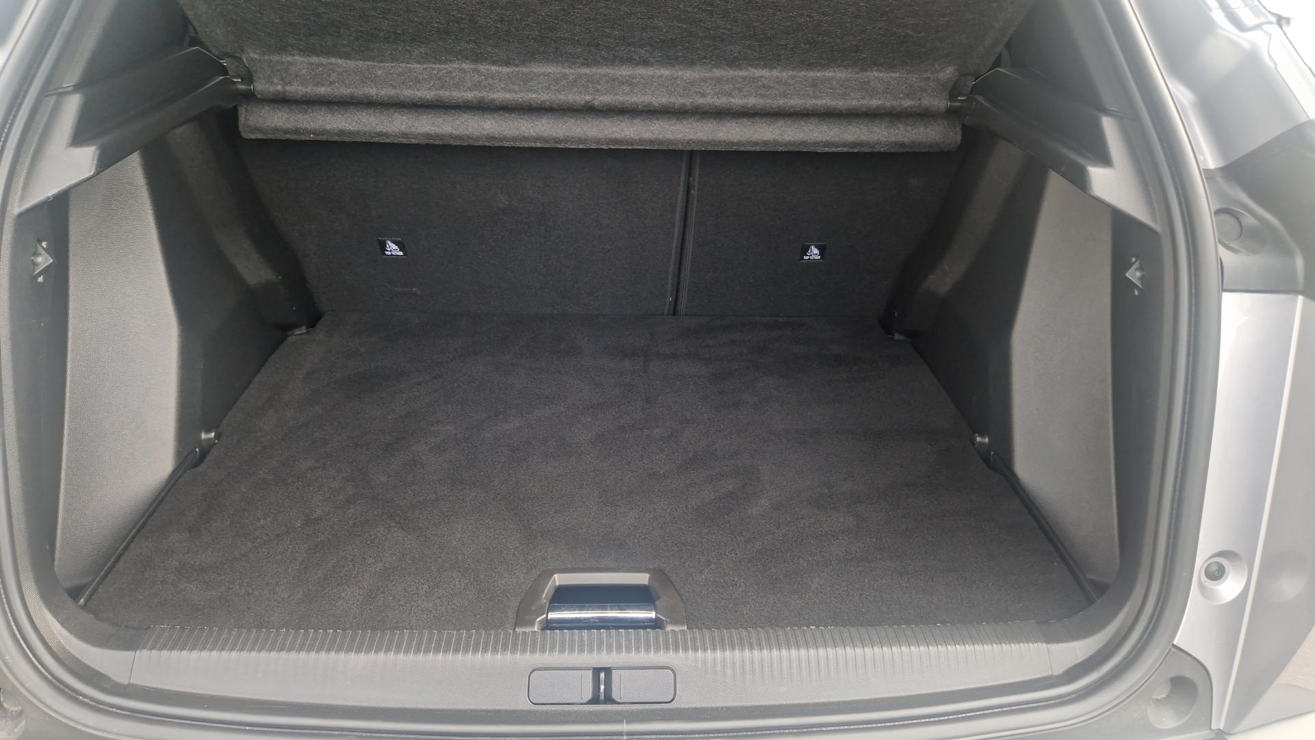PEUGEOT 2008 Hybrid 145 e-DCS6 Allure