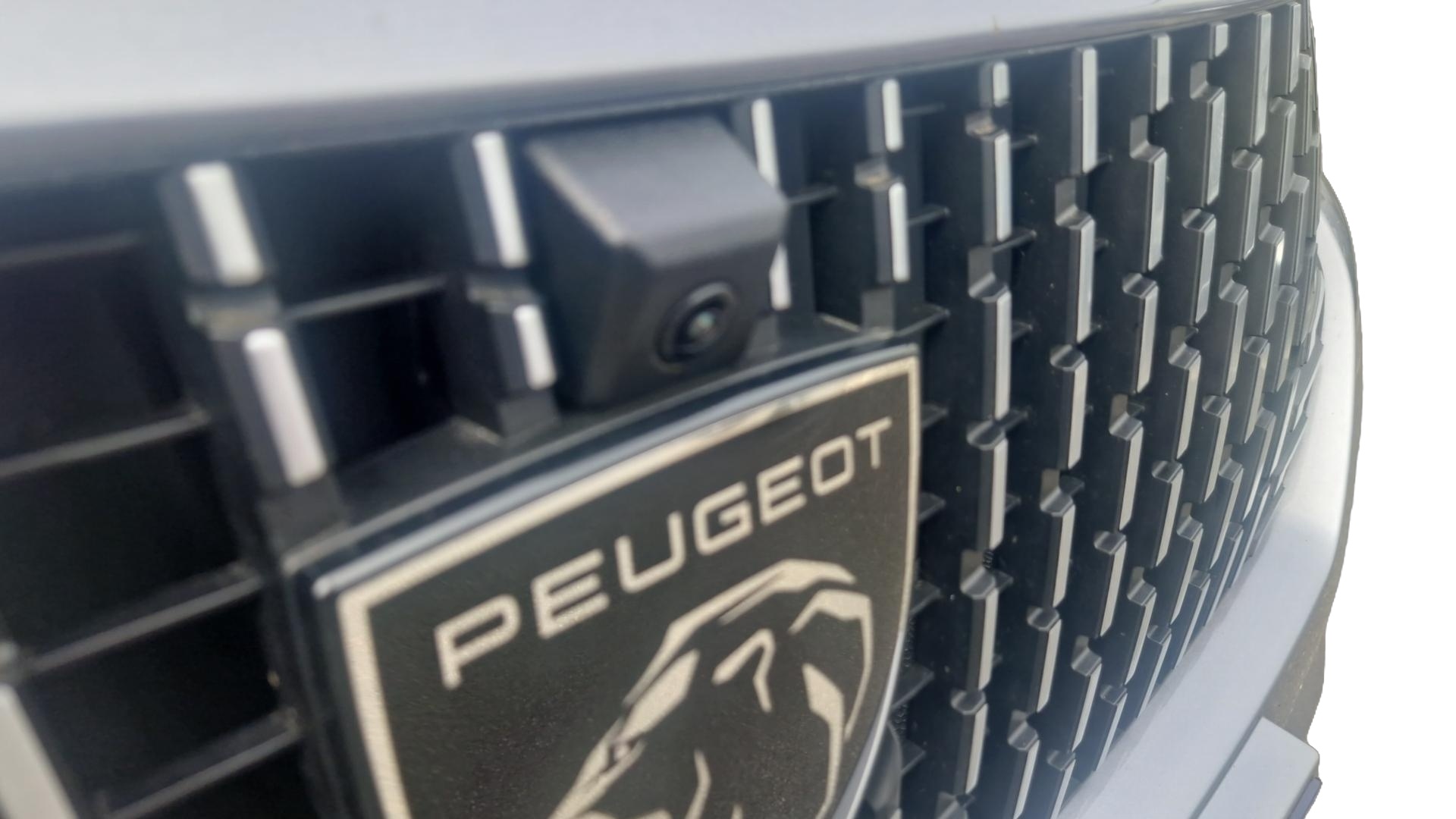 PEUGEOT 2008 Hybrid 145 e-DCS6 Allure