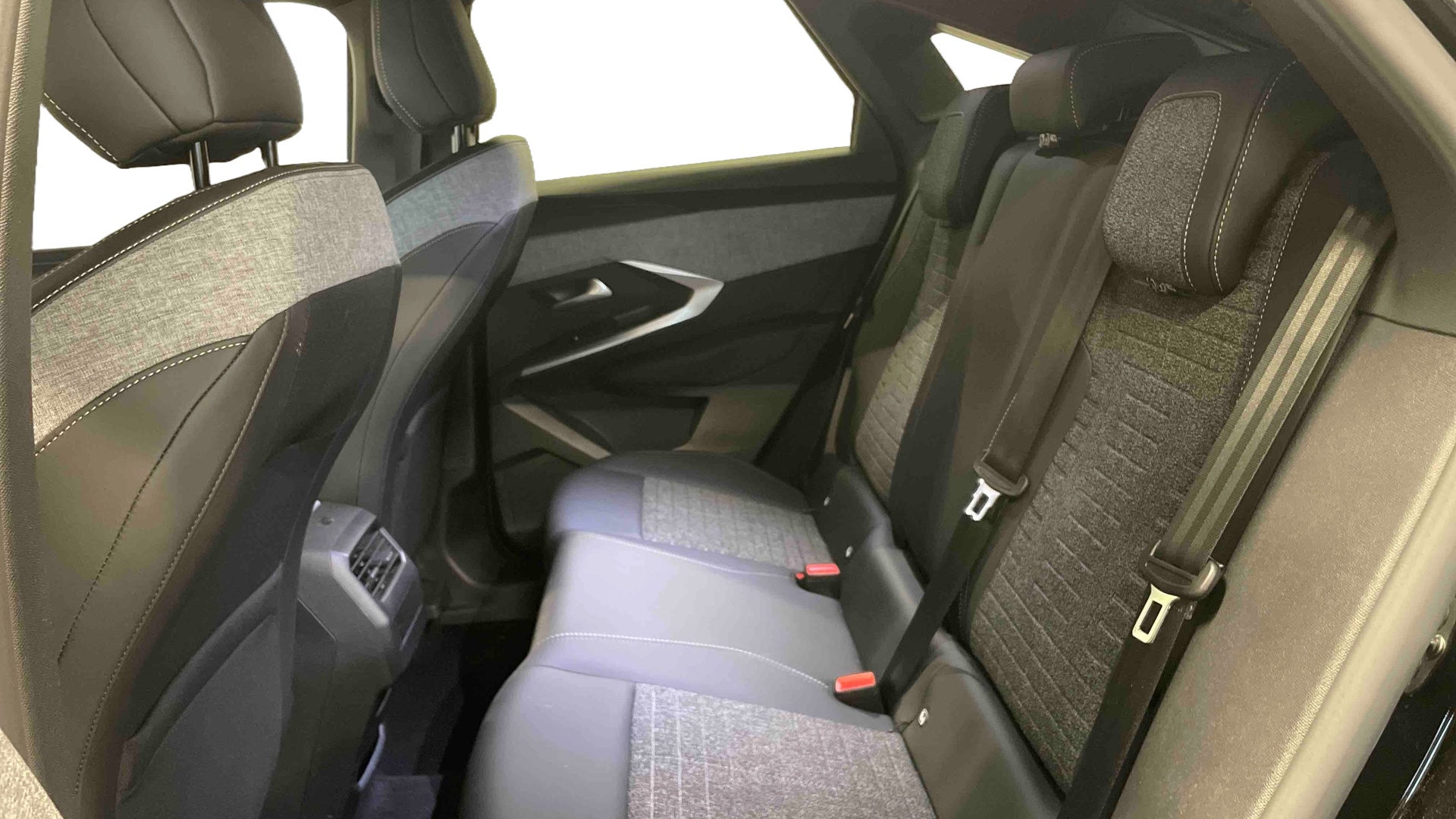 PEUGEOT 3008 Hybrid 145 e-DCS6 Allure