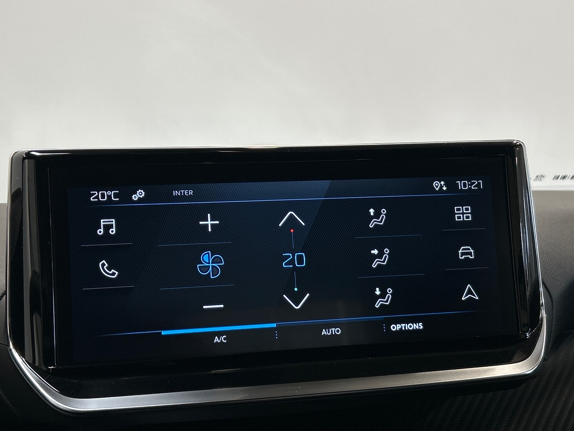 PEUGEOT 2008 Hybrid 145 e-DCS6 Style