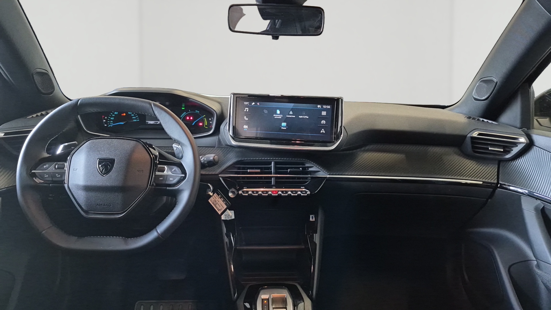 PEUGEOT 2008 Hybrid 145 e-DCS6 Style