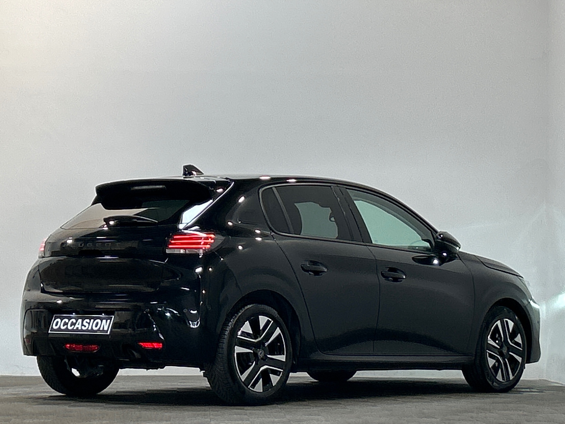 PEUGEOT 208 ALL PT100 BVM