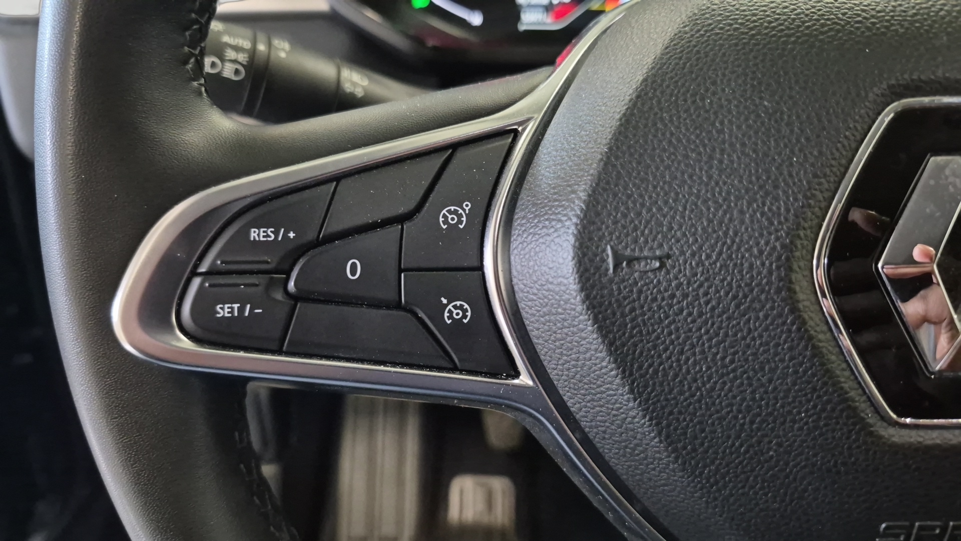 RENAULT CAPTUR techno mild hybrid 140