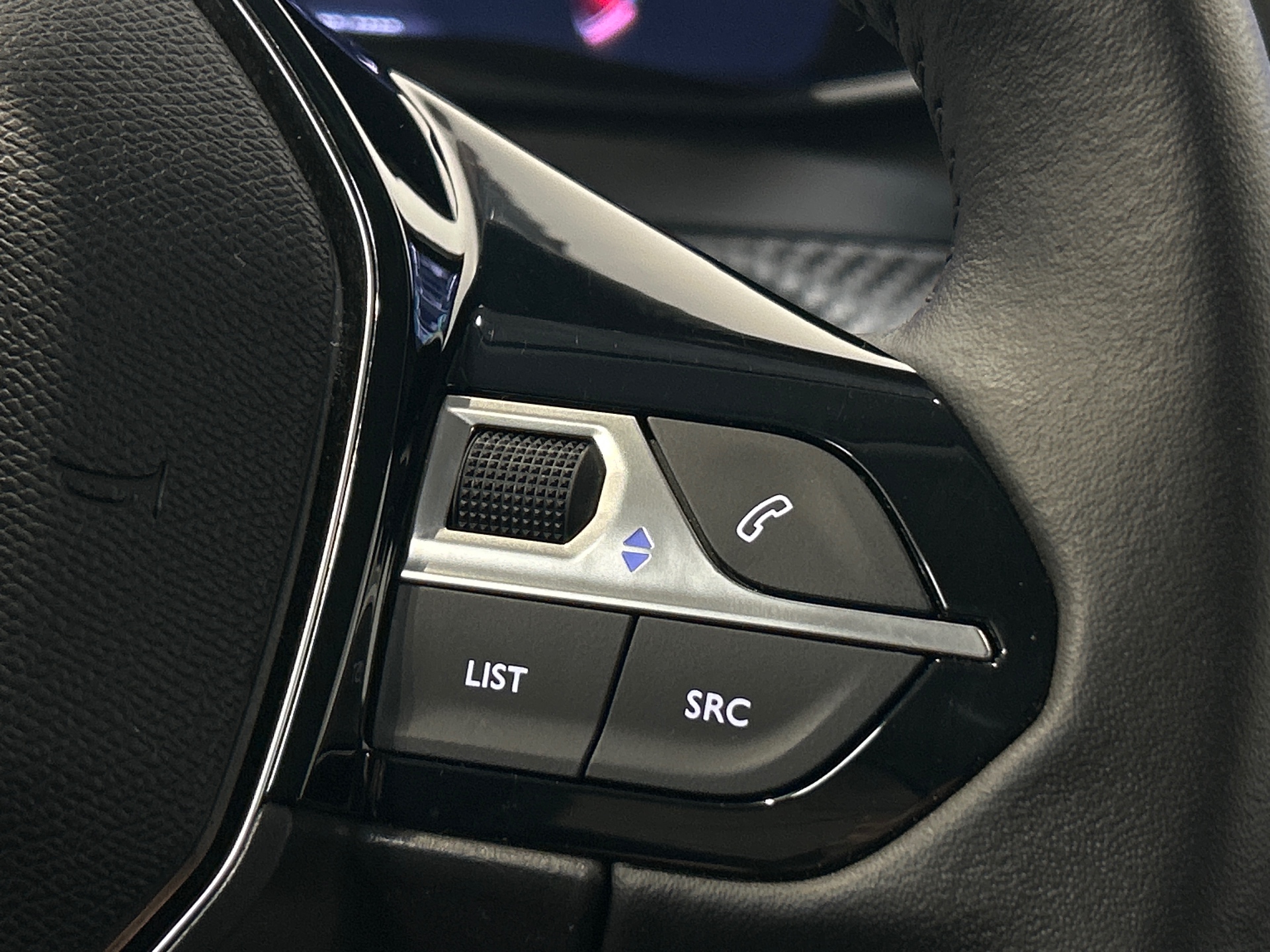 PEUGEOT 208 ALL PT100 BVM