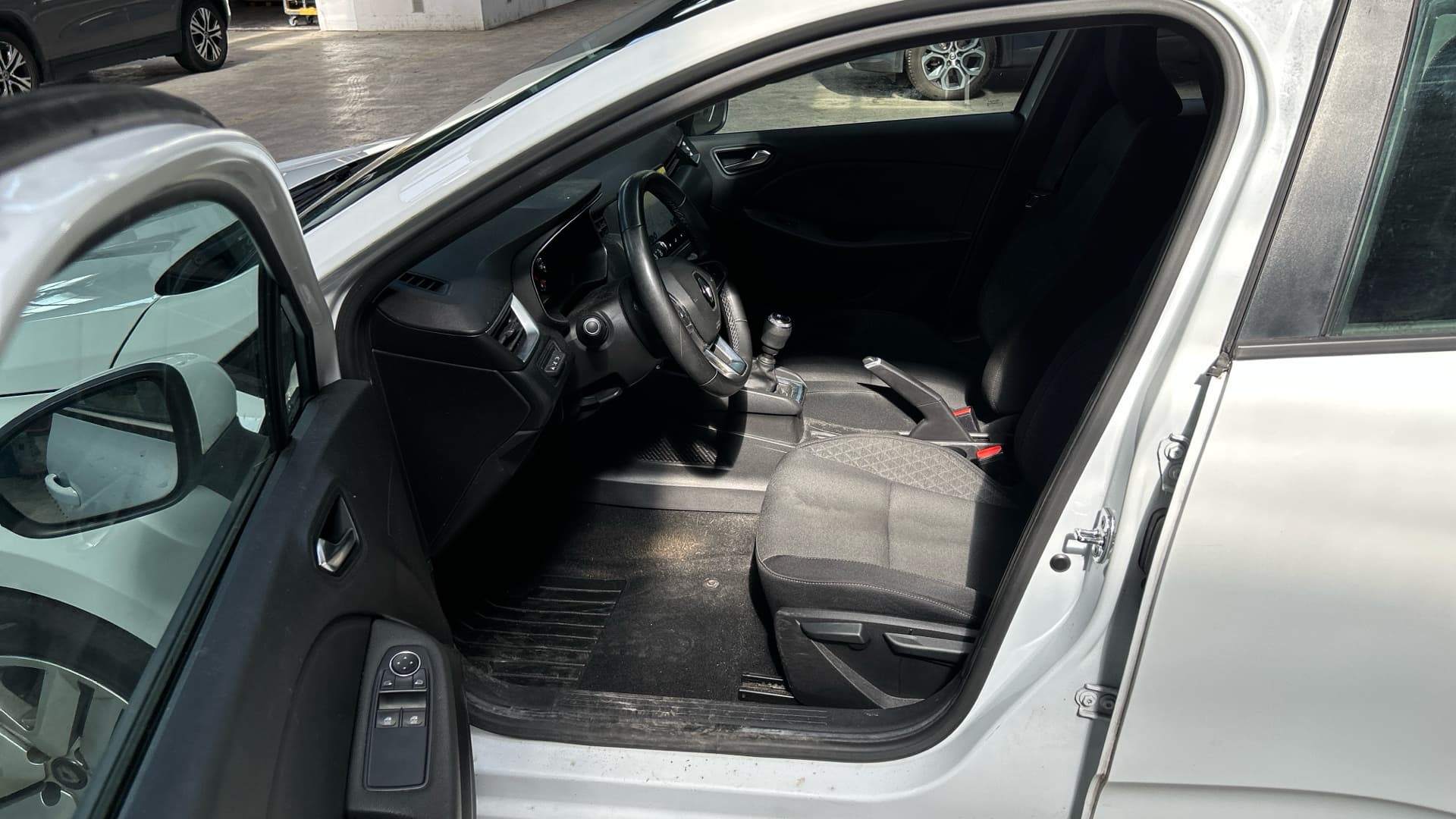 RENAULT CLIO V TCe 90 - 21 Business