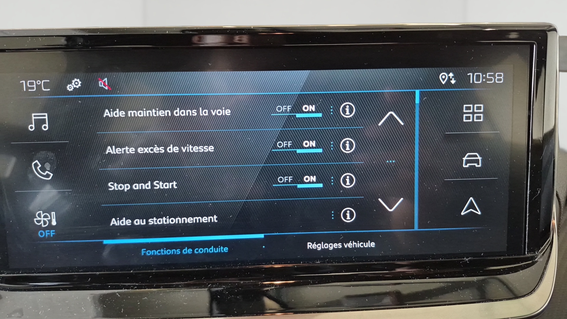 PEUGEOT 2008 Hybrid 145 e-DCS6 Style