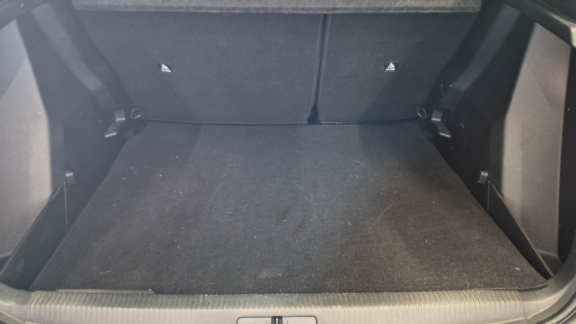 PEUGEOT 2008 Hybrid 145 e-DCS6 Style