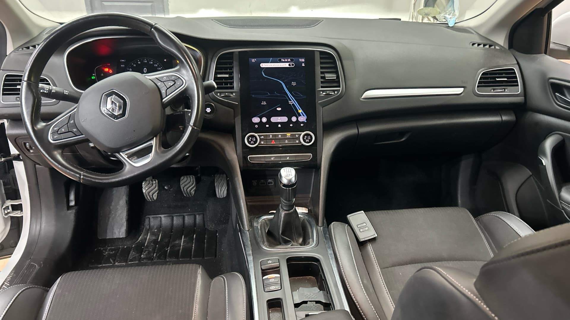 RENAULT MEGANE IV BERLINE Blue dCi 115 - 21B Intens