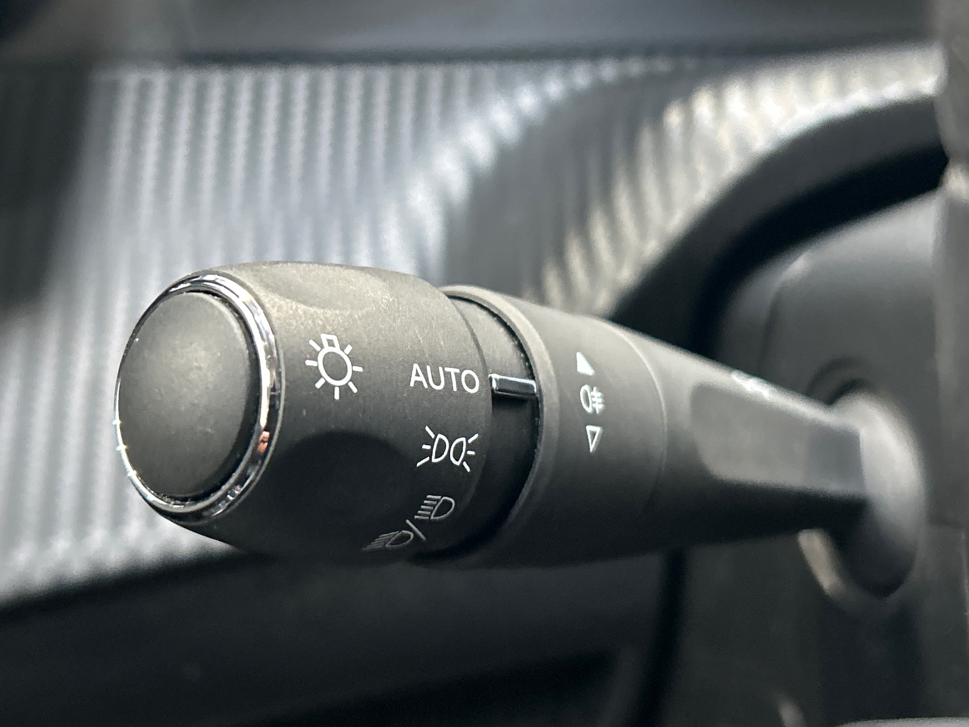 PEUGEOT 208 ALL PT100 BVM