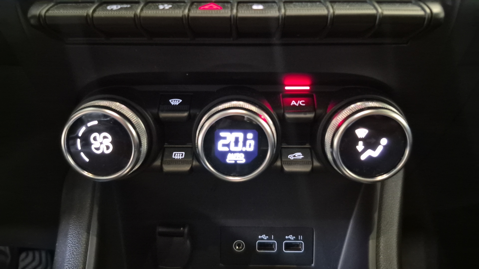 RENAULT CAPTUR techno mild hybrid 140