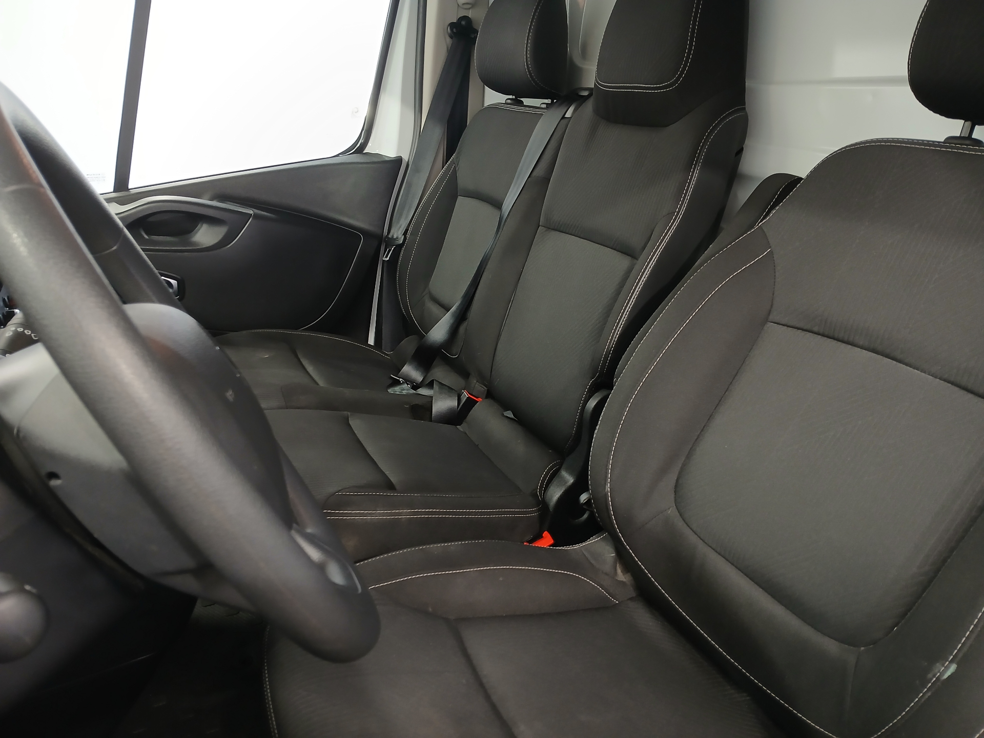 RENAULT TRAFIC FOURGON FG GCF L2H1 1300 dCi 120
