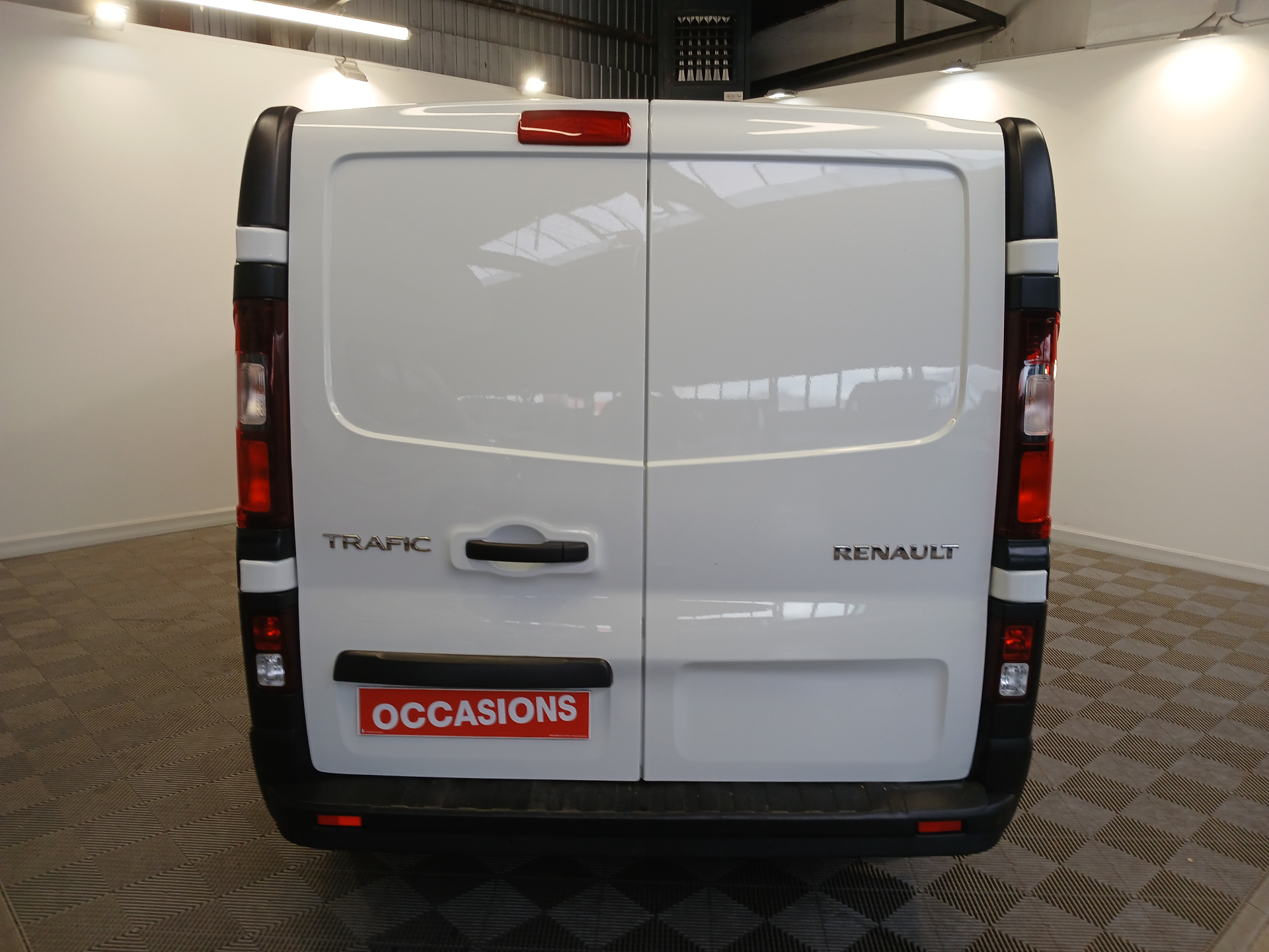 RENAULT TRAFIC FOURGON FG GCF L2H1 1300 dCi 120