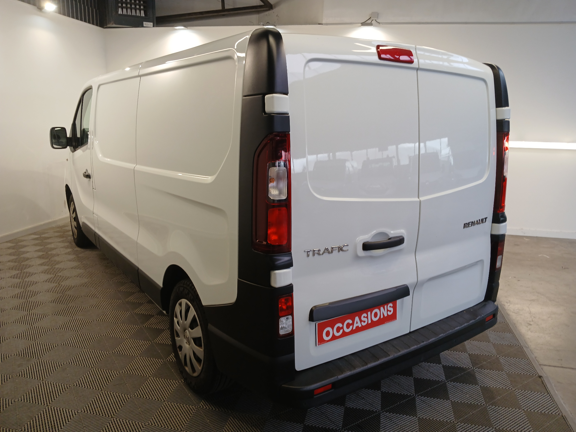 RENAULT TRAFIC FOURGON FG GCF L2H1 1300 dCi 120