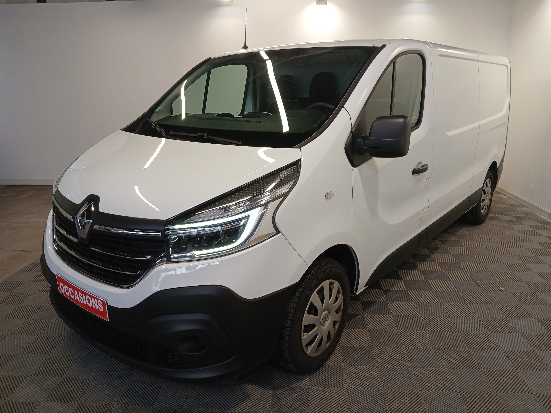 RENAULT TRAFIC FOURGON FG GCF L2H1 1300 dCi 120