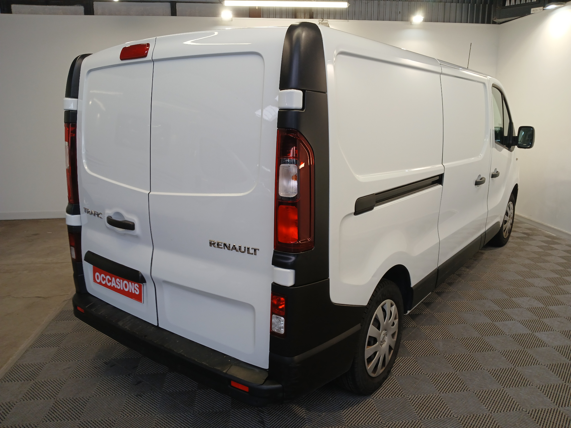 RENAULT TRAFIC FOURGON FG GCF L2H1 1300 dCi 120