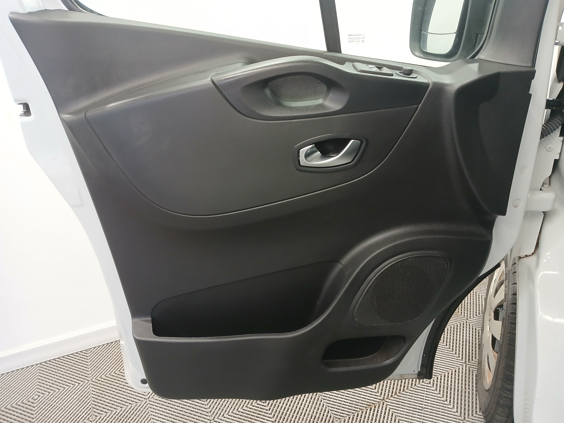 RENAULT TRAFIC FOURGON FG GCF L2H1 1300 dCi 120