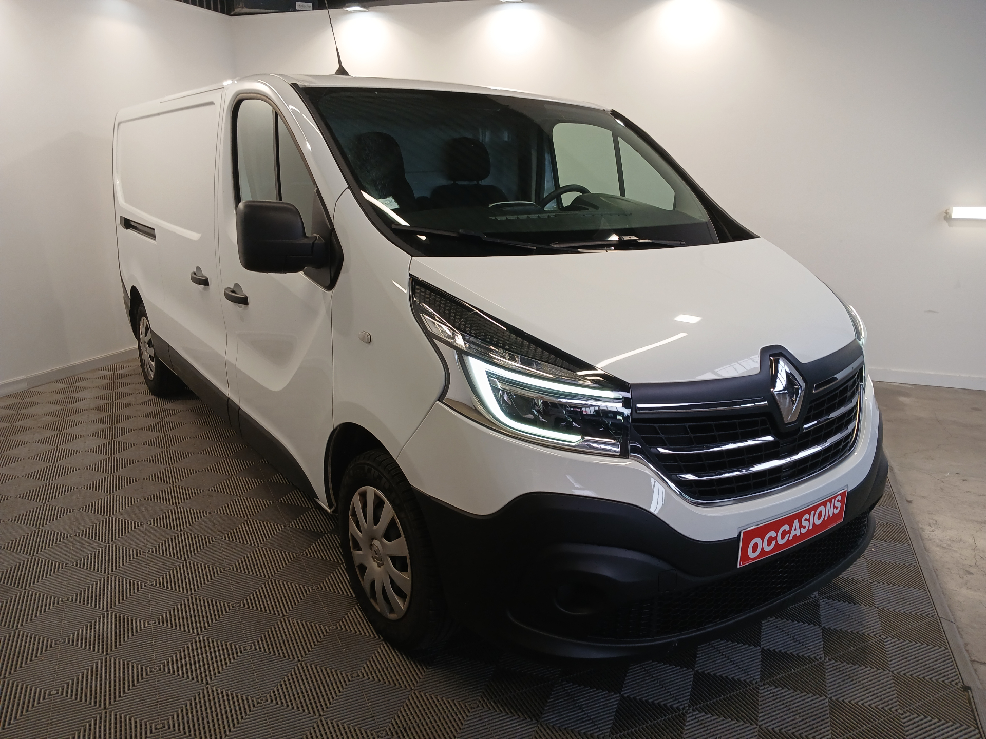RENAULT TRAFIC FOURGON FG GCF L2H1 1300 dCi 120