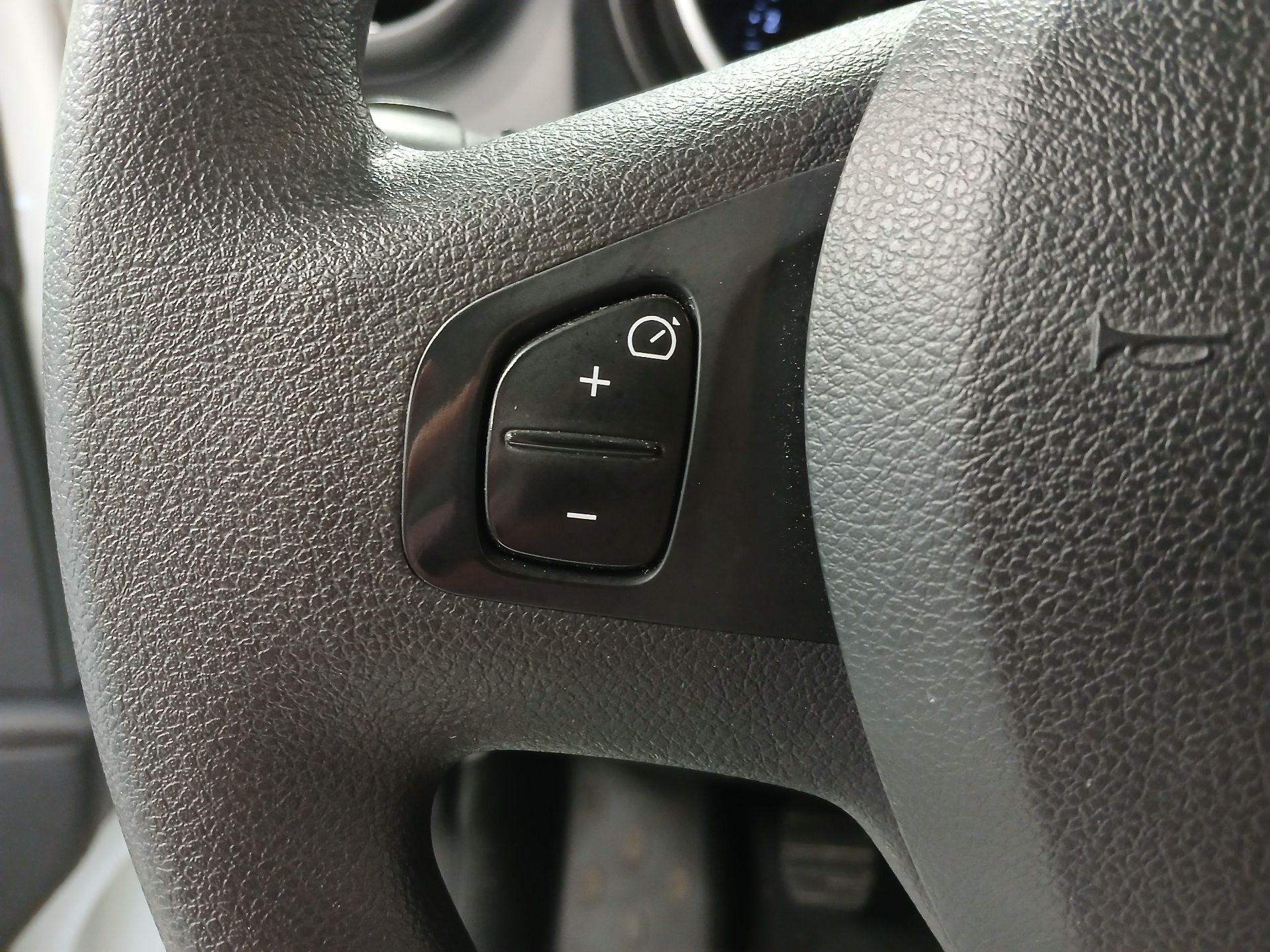 RENAULT TRAFIC FOURGON FG GCF L2H1 1300 dCi 120