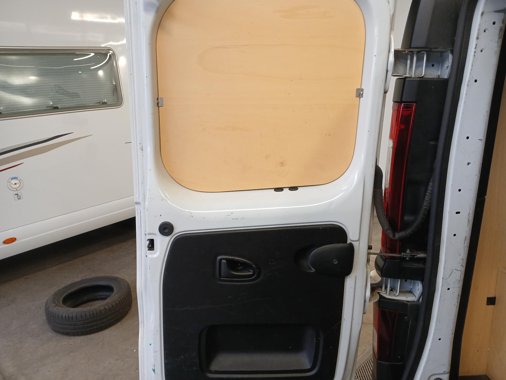 RENAULT TRAFIC FOURGON FG GCF L2H1 1300 dCi 120