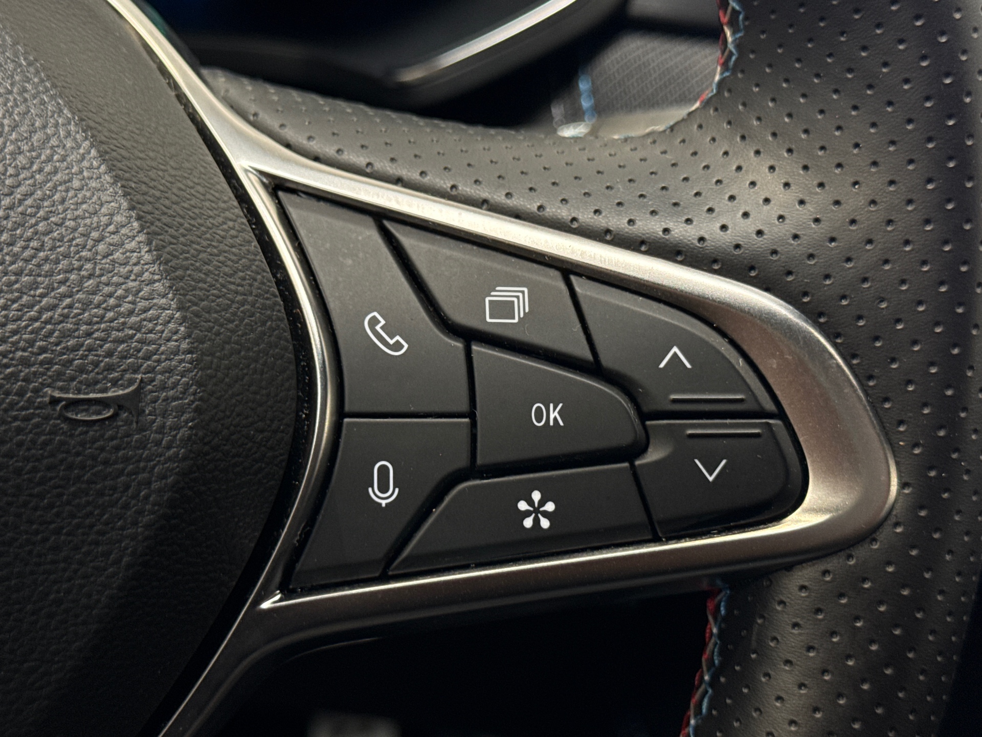 RENAULT CAPTUR E-Tech full hybrid 145 ch esprit Alpine